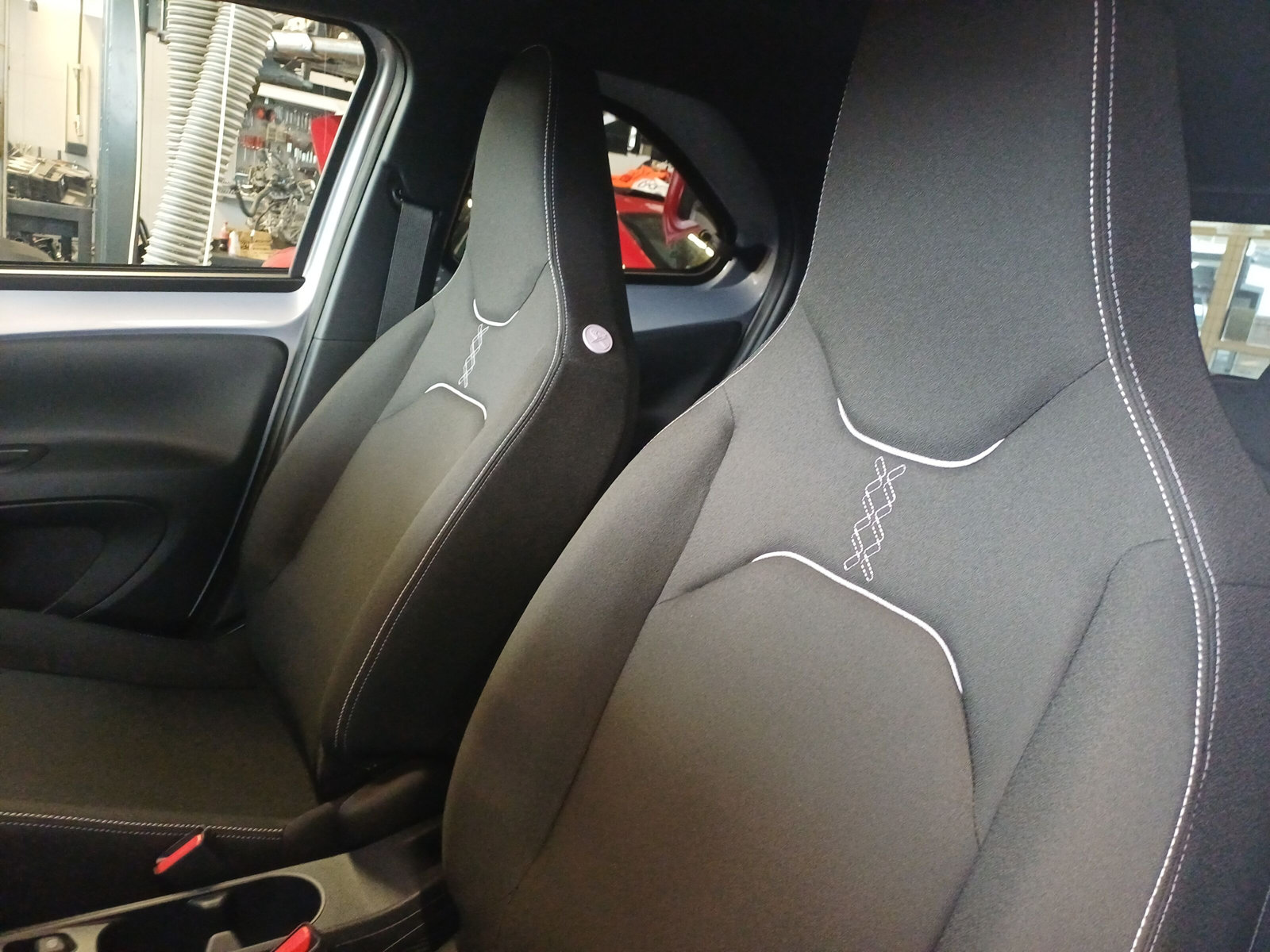 TOYOTA Aygo X 1.5 VVT-i HSD Trend-image-7