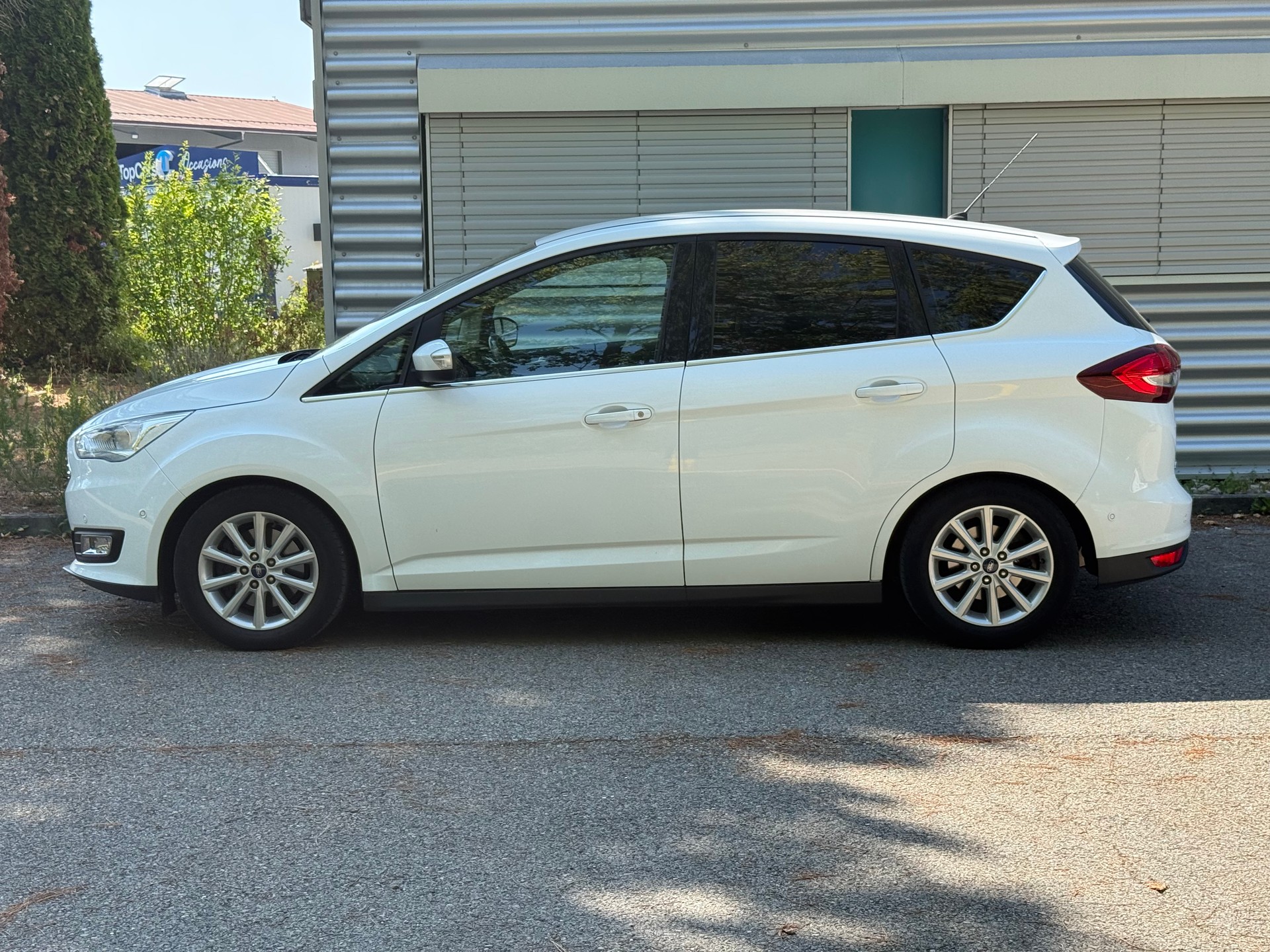 FORD C-Max 1.5 SCTi Trend-image-3