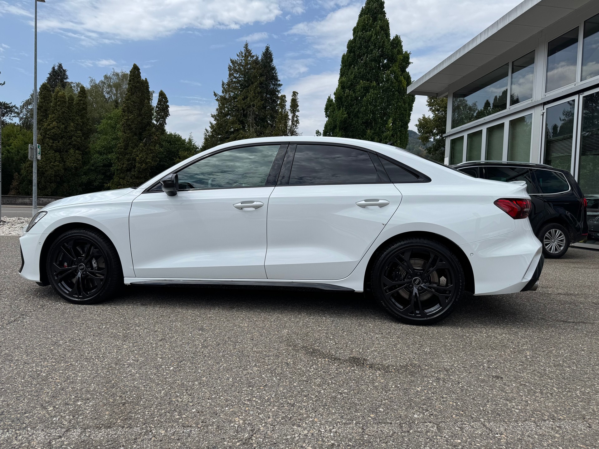 AUDI S3 Limousine *Performance Akrapovic* TFSI quattro S-tronic-image-5