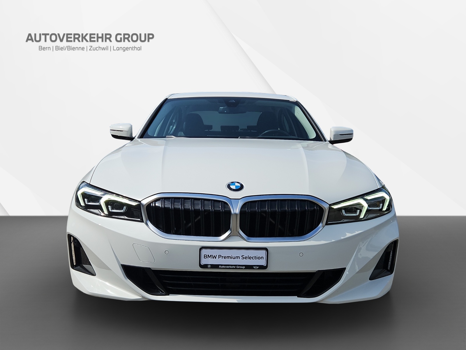 BMW 320i xDrive-image-1
