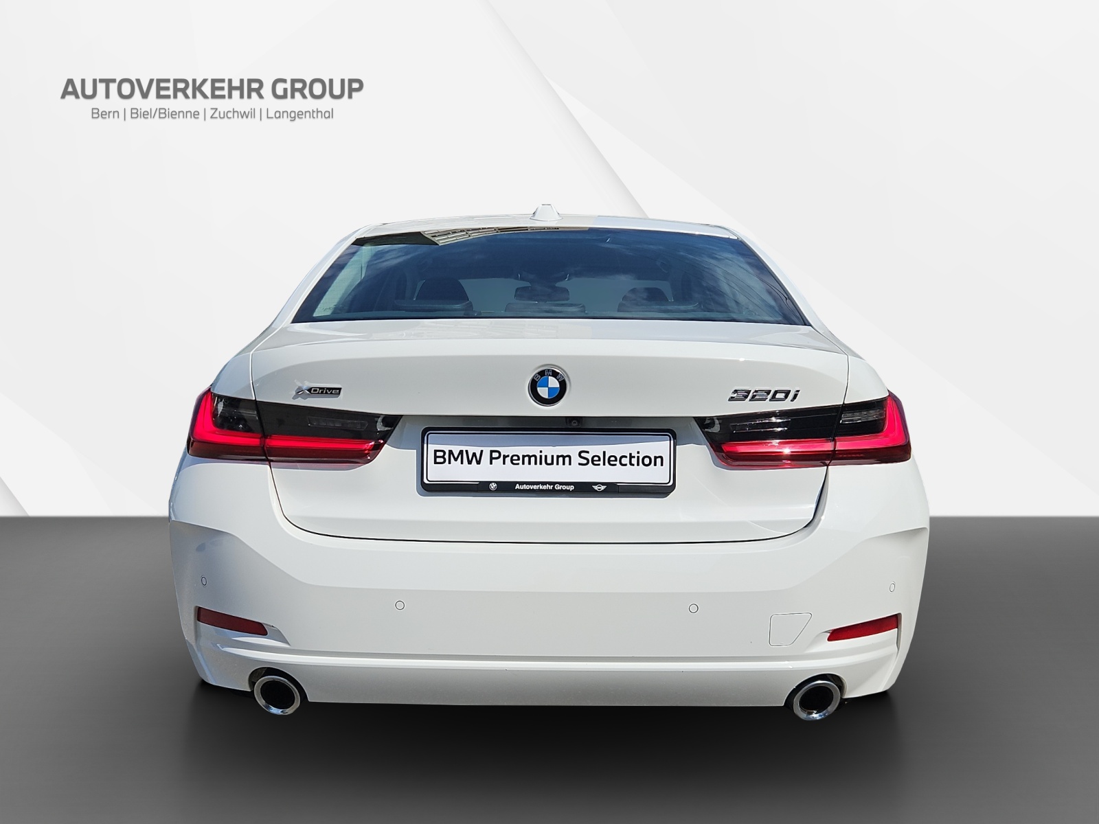 BMW 320i xDrive-image-4