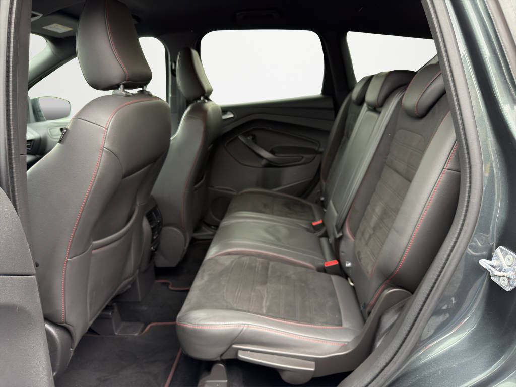 FORD Kuga 2.0 TDCi 150 ST-Line FPS-image-11