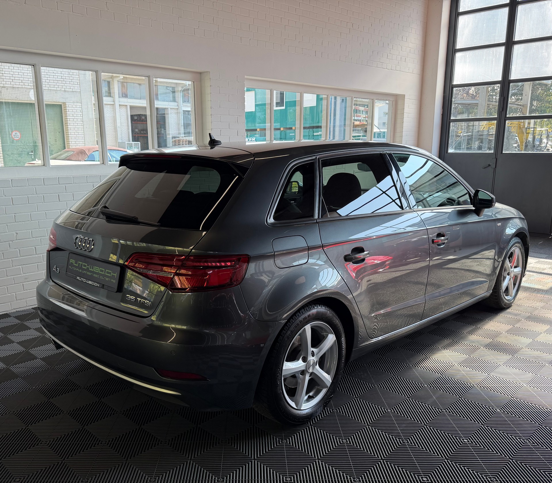 AUDI A3 Sportback 35 TFSI S-tronic-image-2