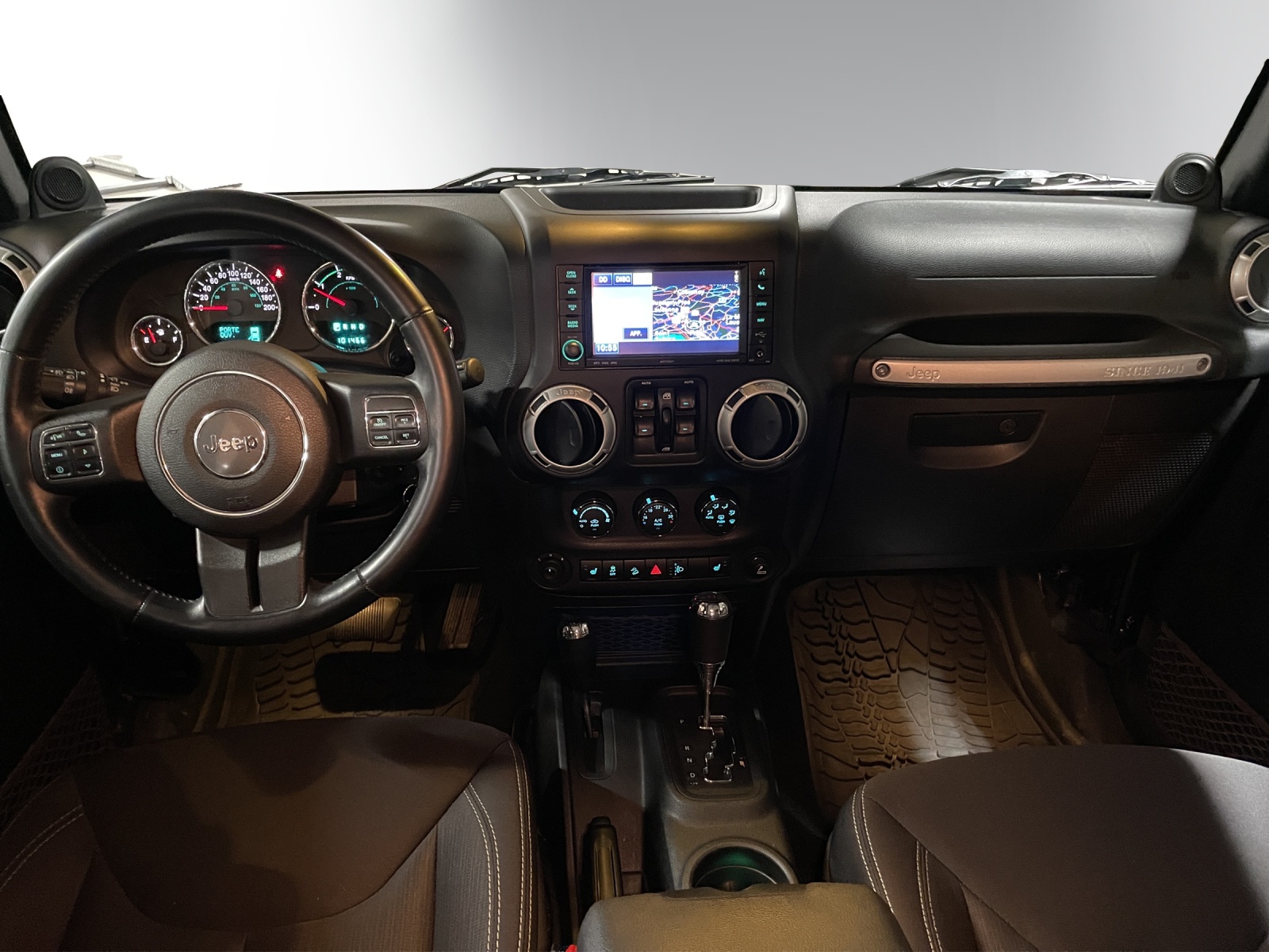 JEEP Wrangler 2.8CRD Unlimited Sahara Automatic-image-10