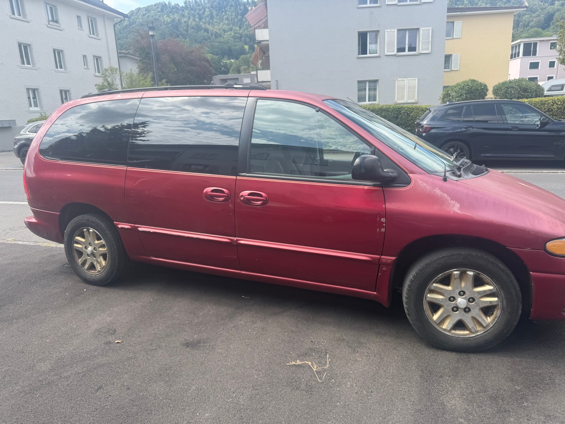 DODGE Caravan-image-1