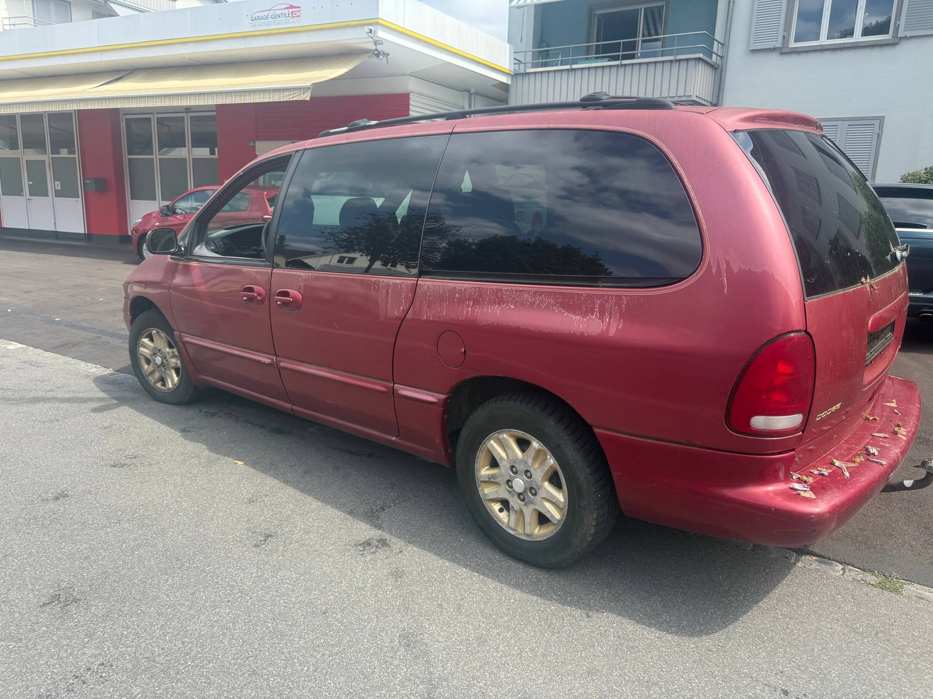 DODGE Caravan-image-3