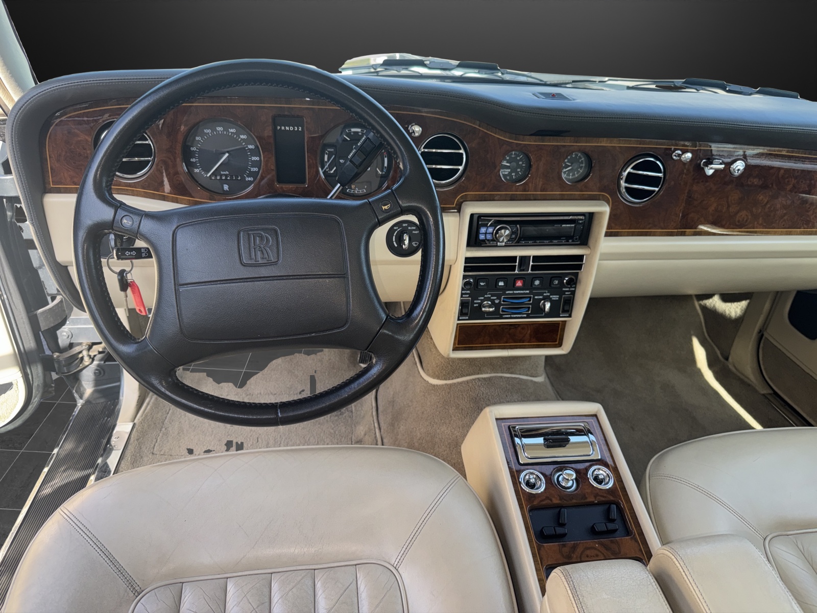 ROLLS-ROYCE Silver Spirit II-image-12