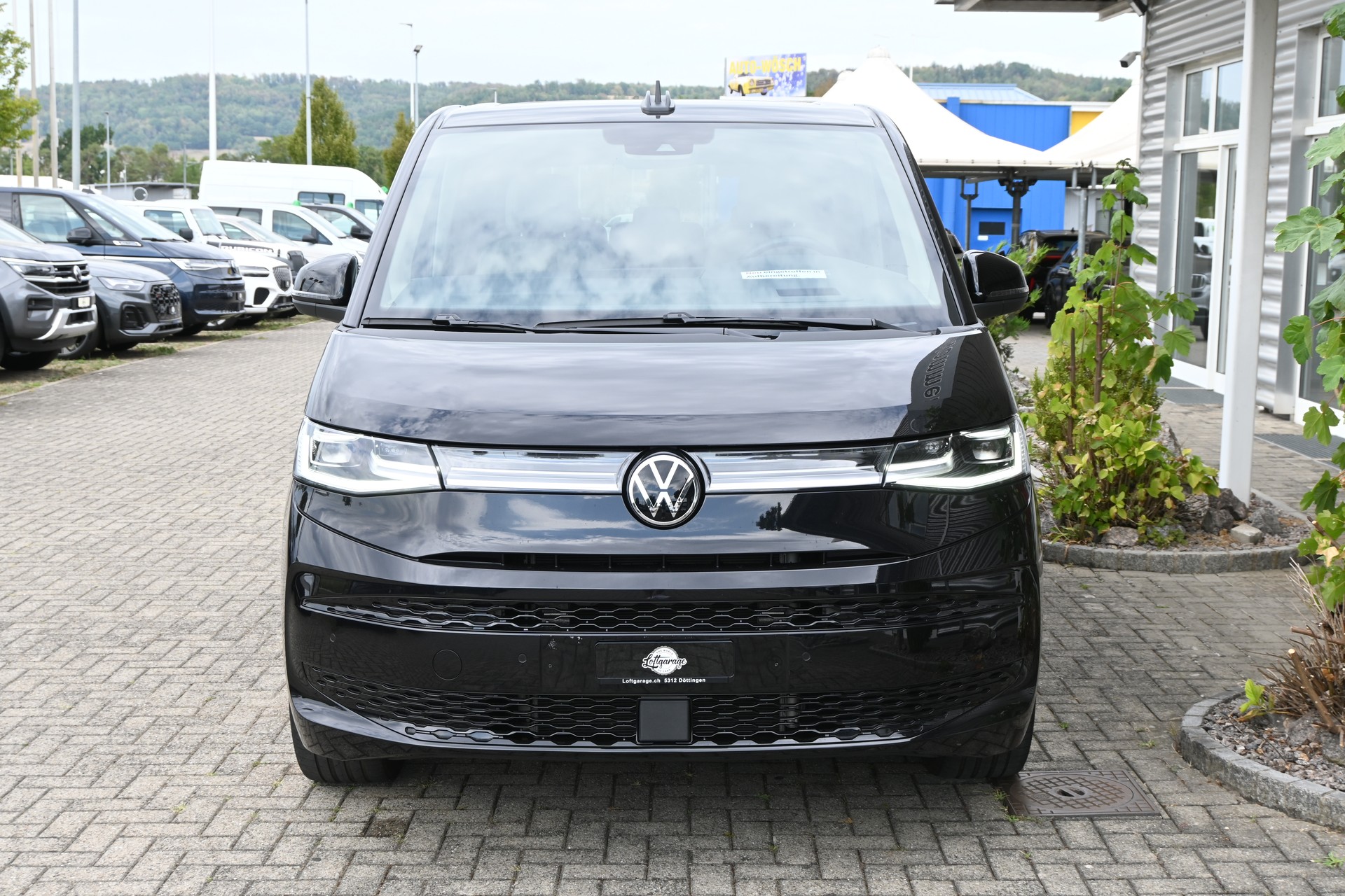 VW Multivan 2.0 TDI Style DSG Lang + 7-Plätzer + AHK 2000kg + Standheizung-image-2
