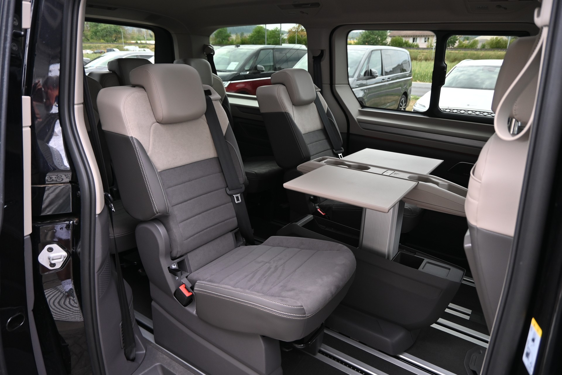 VW Multivan 2.0 TDI Style DSG Lang + 7-Plätzer + AHK 2000kg + Standheizung-image-15