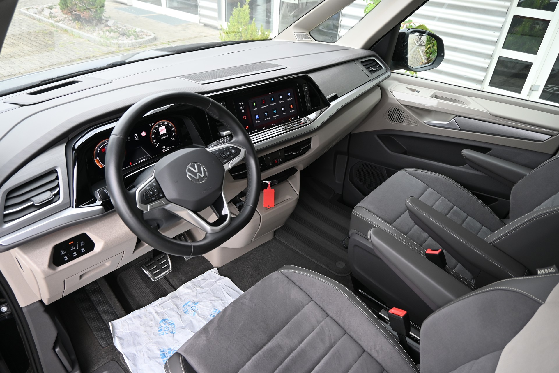 VW Multivan 2.0 TDI Style DSG Lang + 7-Plätzer + AHK 2000kg + Standheizung-image-10