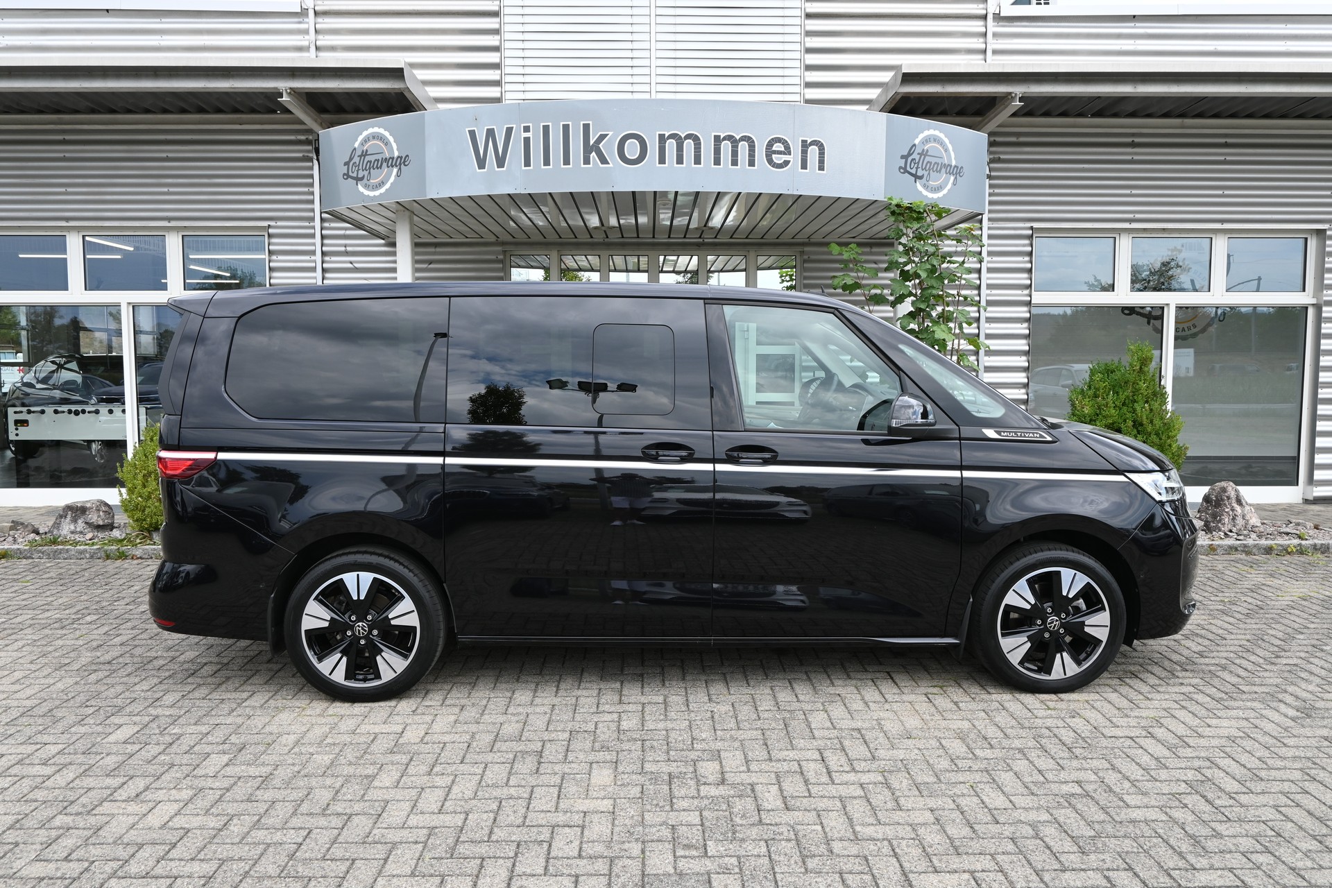 VW Multivan 2.0 TDI Style DSG Lang + 7-Plätzer + AHK 2000kg + Standheizung-image-4