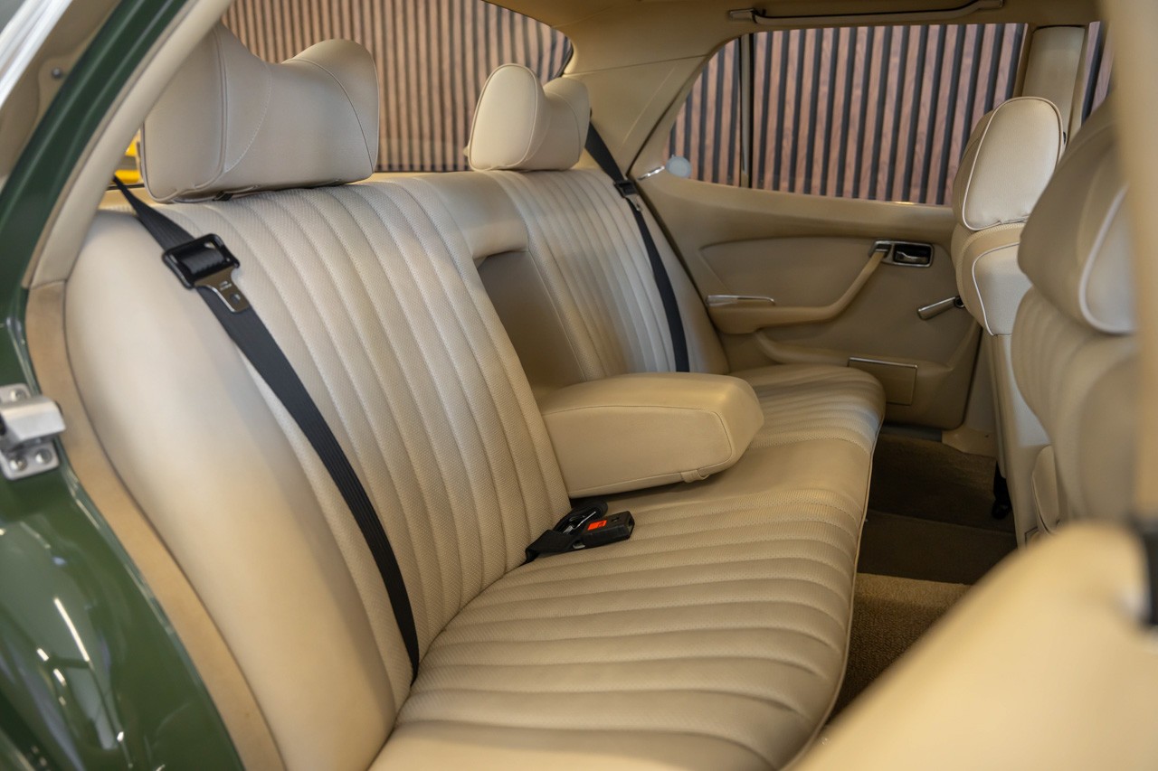 MERCEDES-BENZ 280 SE-image-17