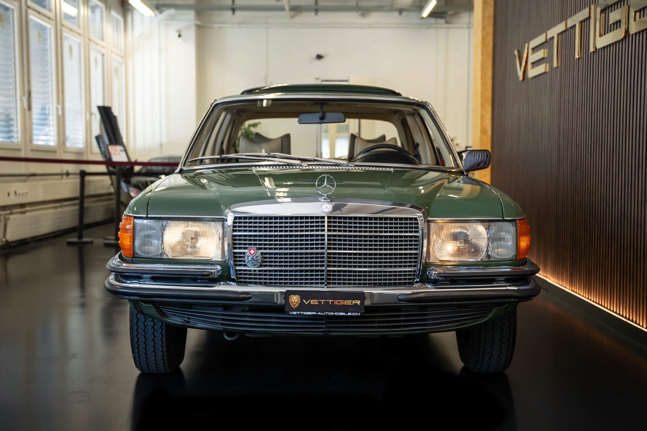 MERCEDES-BENZ 280 SE-showroom-element-1