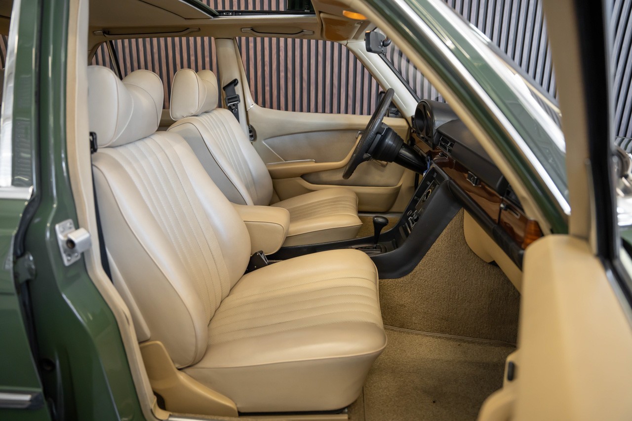MERCEDES-BENZ 280 SE-image-14
