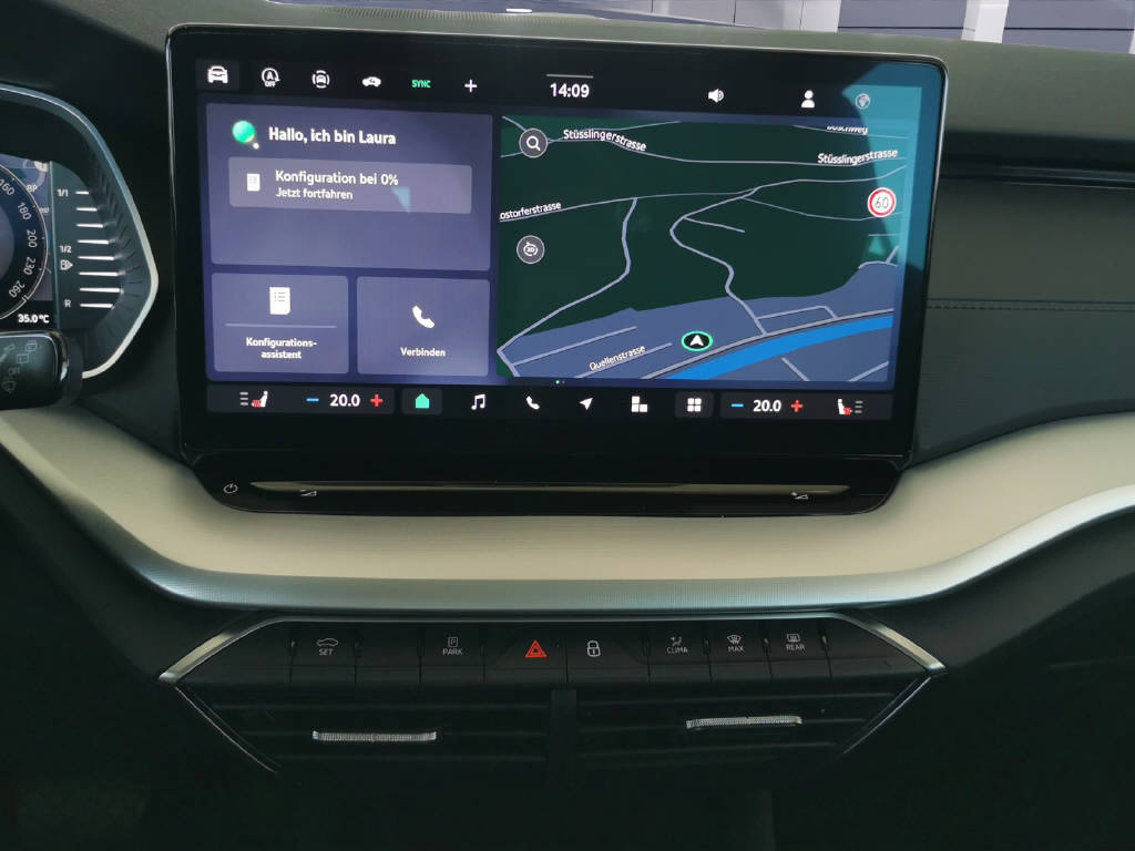 SKODA Octavia Combi 1.5 TSI Selection DSG-image-14