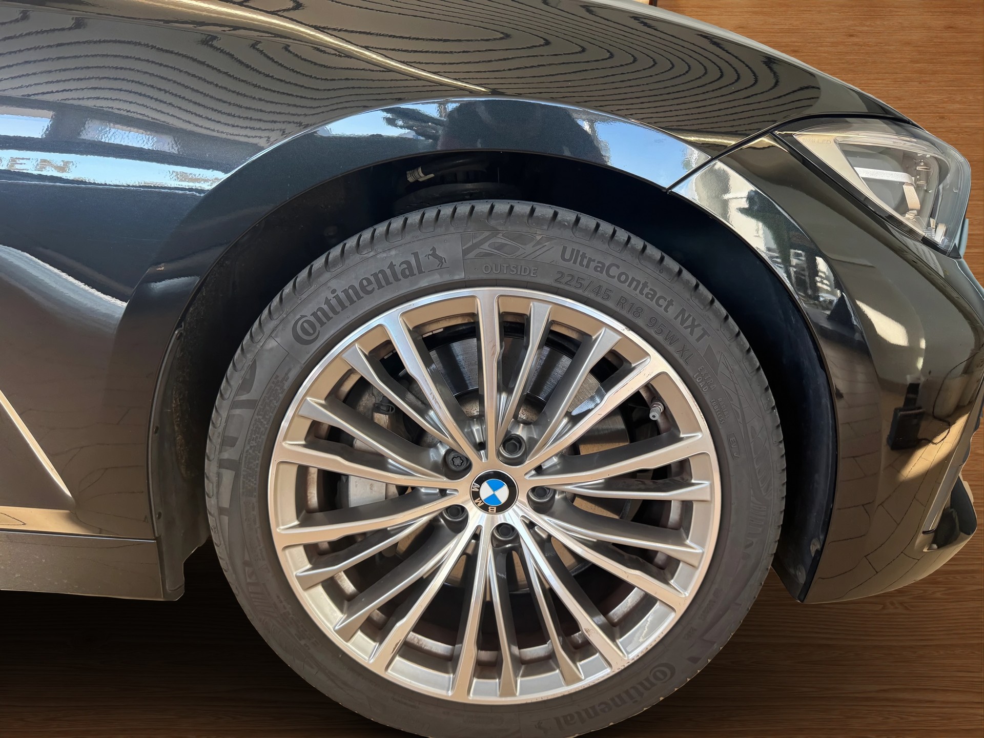BMW 330d xDrive Touring Steptronic Sport Line-image-12