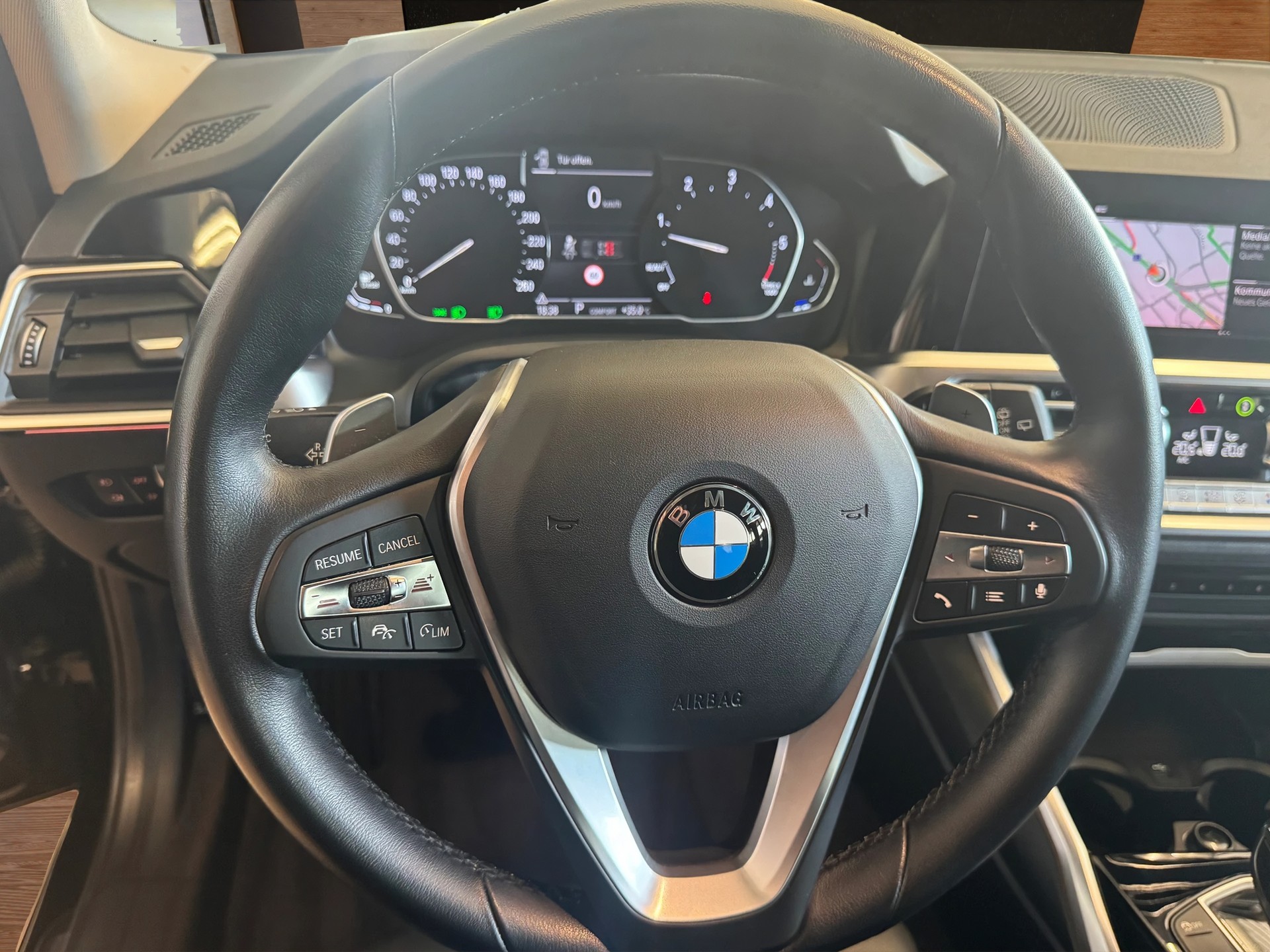 BMW 330d xDrive Touring Steptronic Sport Line-image-9