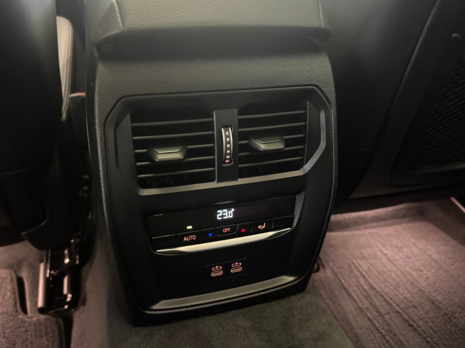 BMW 330d xDrive Touring Steptronic Sport Line-image-12