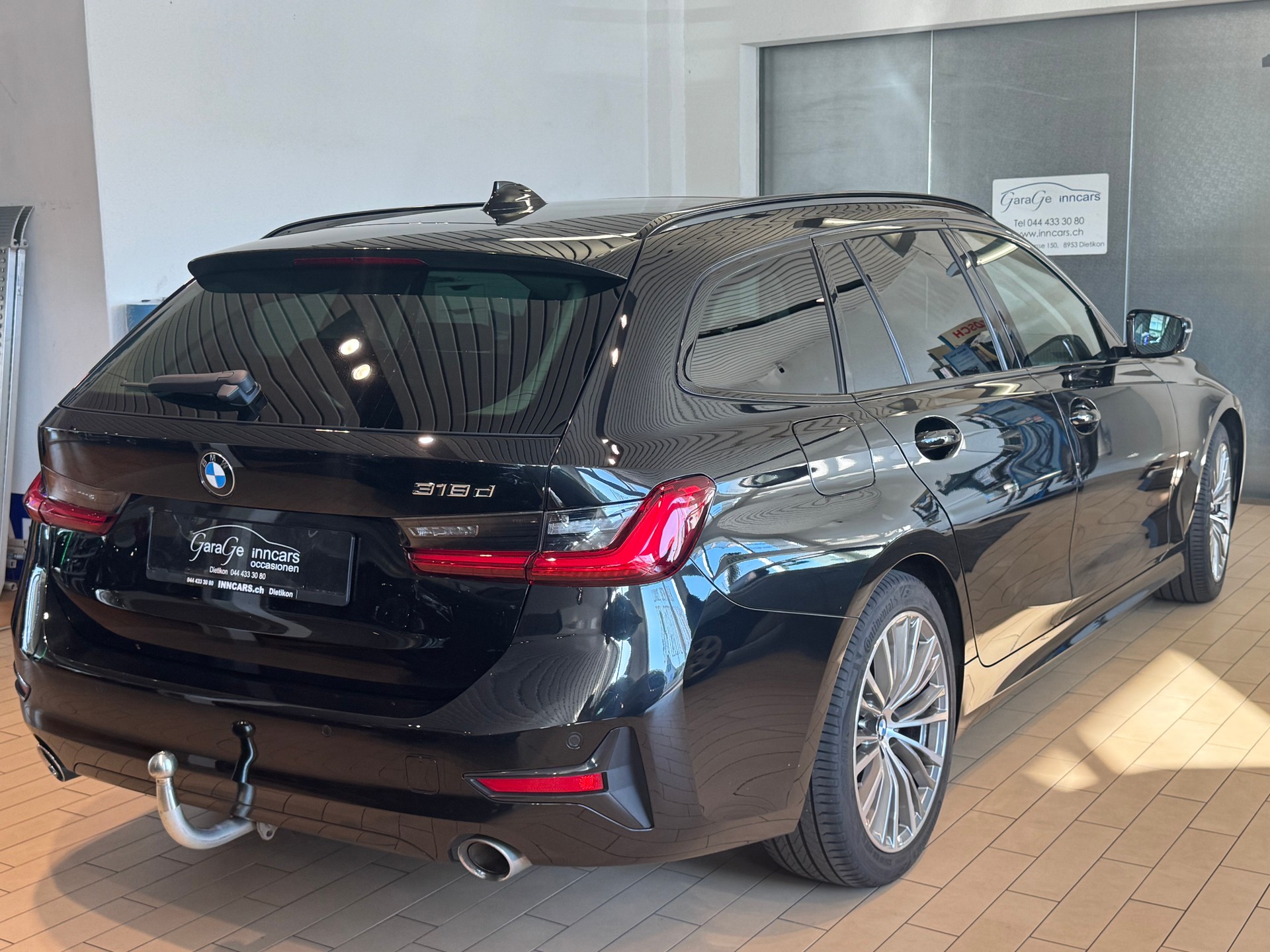 BMW 330d xDrive Touring Steptronic Sport Line-image-5