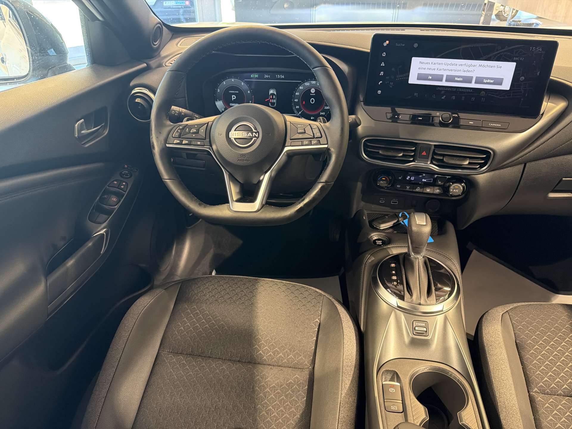 NISSAN Juke 1.0 DIG-T N-Connecta DCT-Automat-image-4