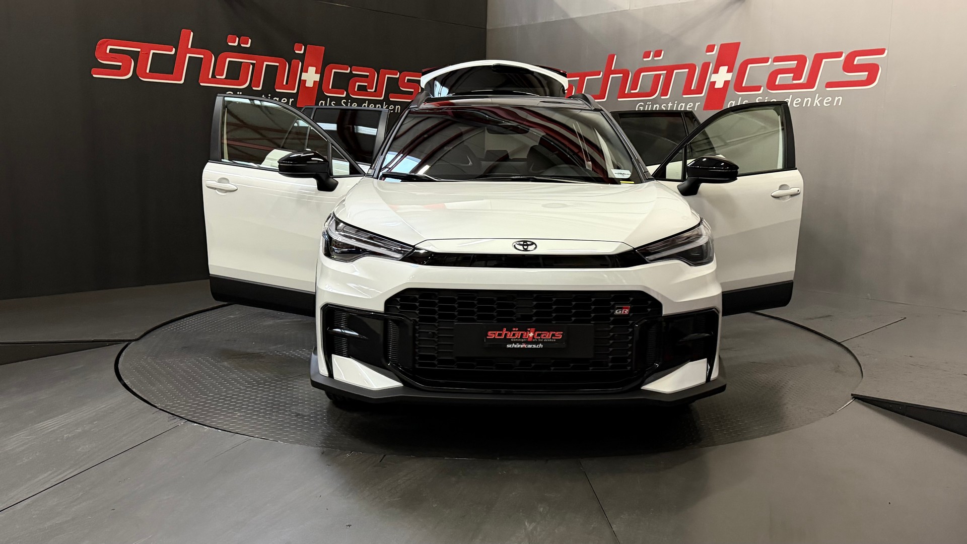 TOYOTA Corolla Cross 2.0 GR Sport e-CVT-image-9