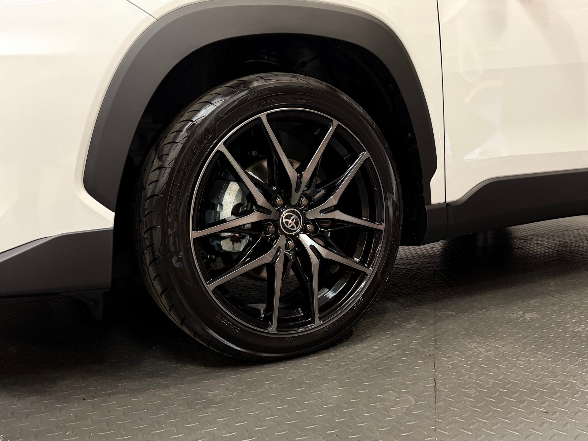 TOYOTA Corolla Cross 2.0 GR Sport e-CVT-image-10