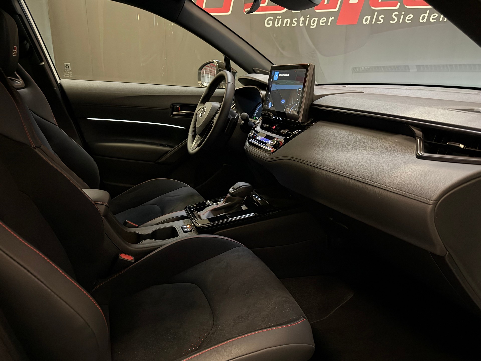 TOYOTA Corolla Cross 2.0 GR Sport e-CVT-image-20