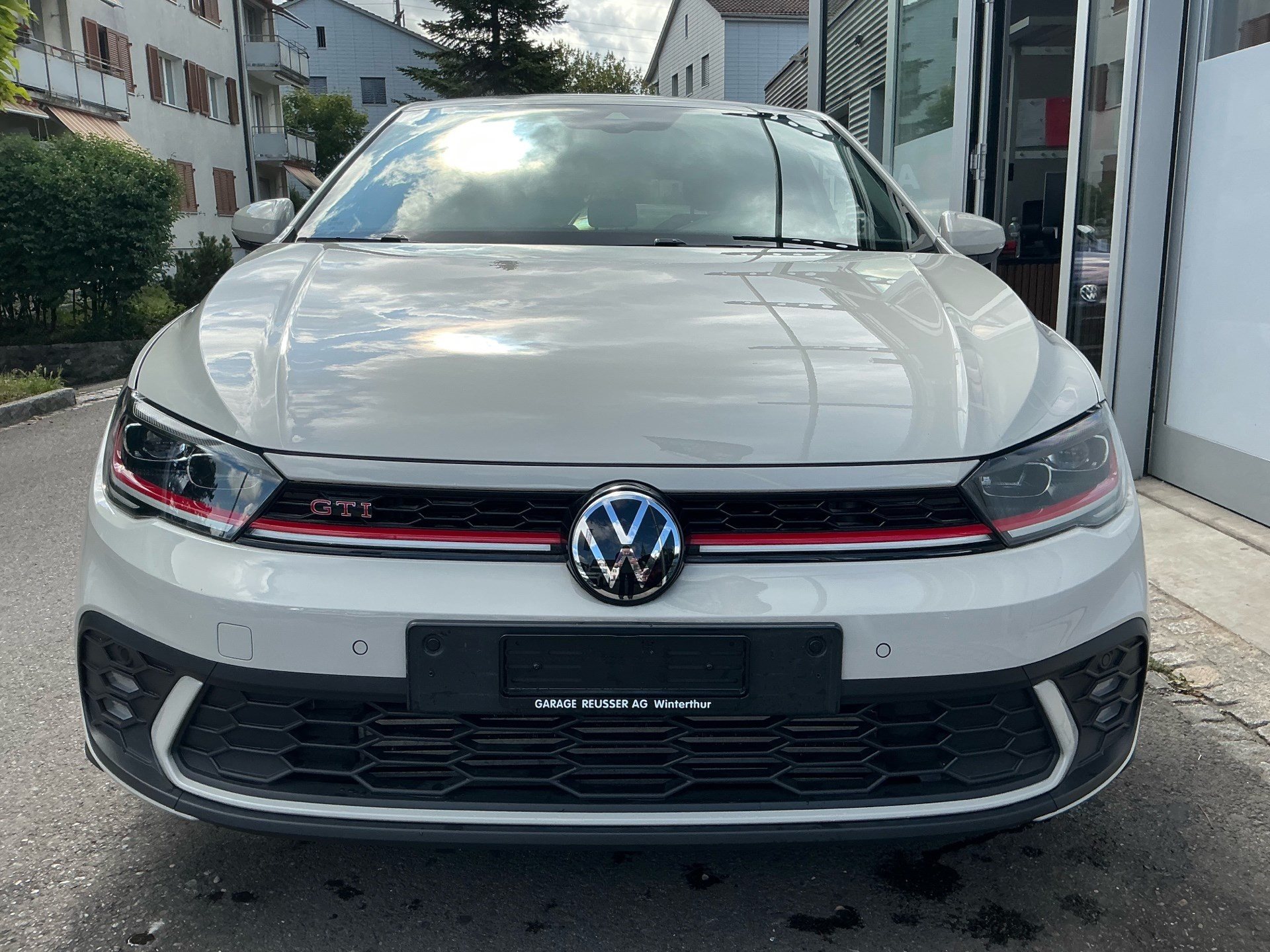 VW Polo 2.0 TSI DSG GTI *** TRAUM IN ASCOTGRAU ***-showroom-element-1