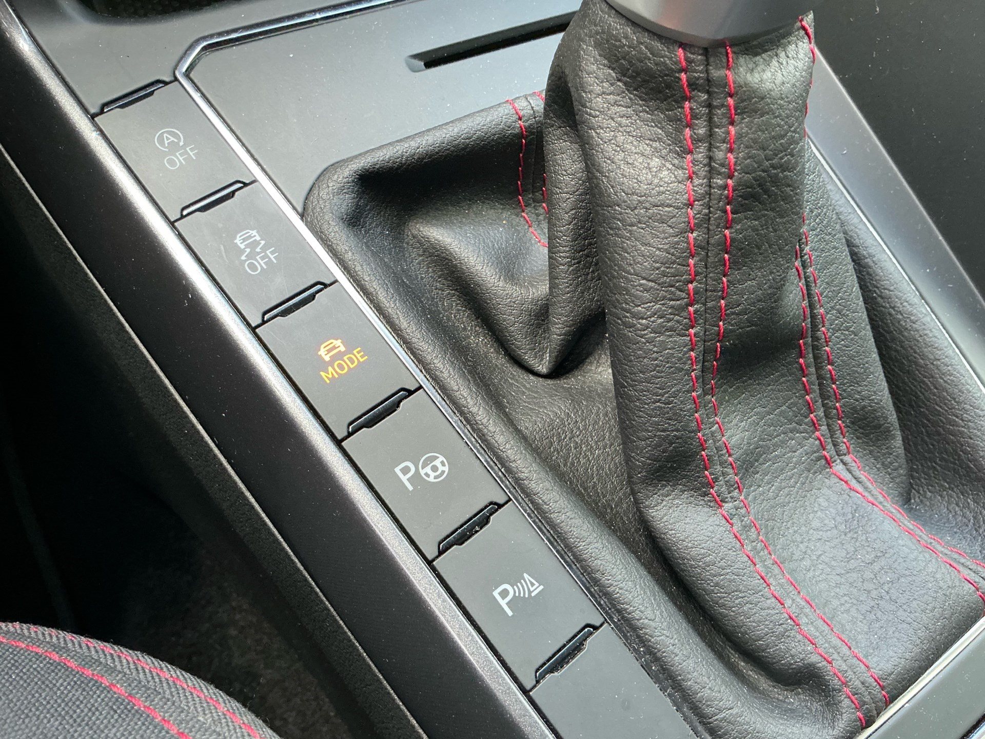 VW Polo 2.0 TSI DSG GTI *** TRAUM IN ASCOTGRAU ***-image-19