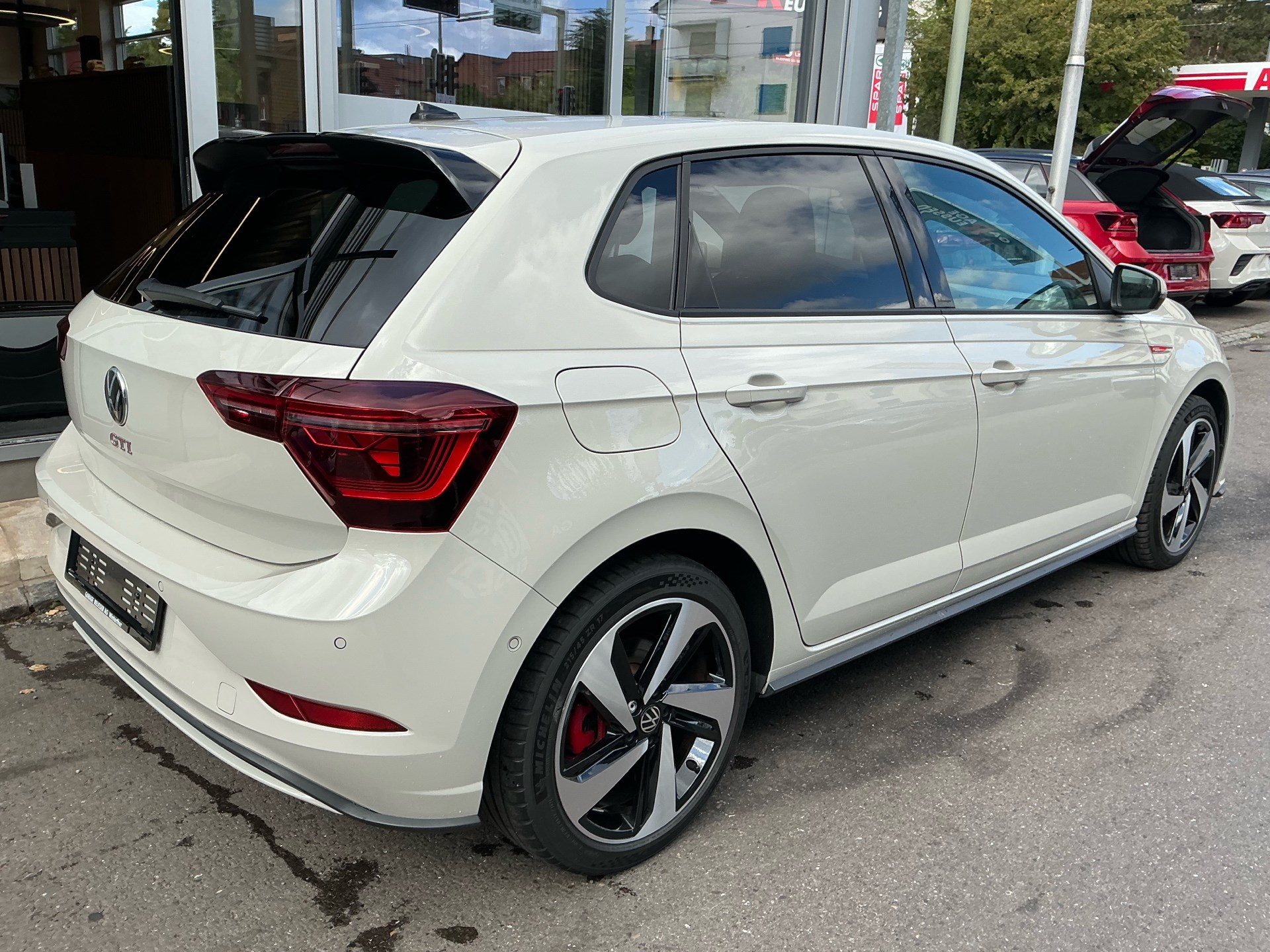 VW Polo 2.0 TSI DSG GTI *** TRAUM IN ASCOTGRAU ***-showroom-element-3