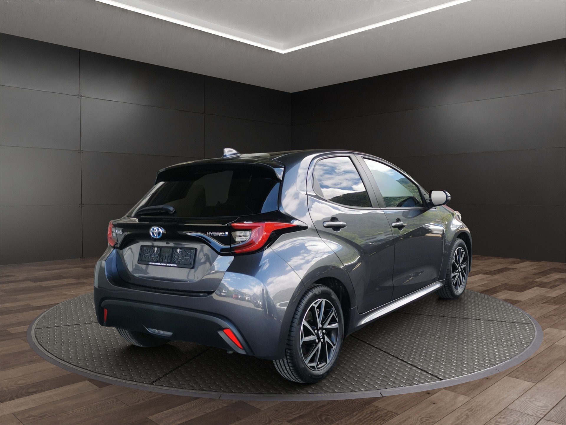 TOYOTA Yaris 1.5 Active e-CVT-image-5