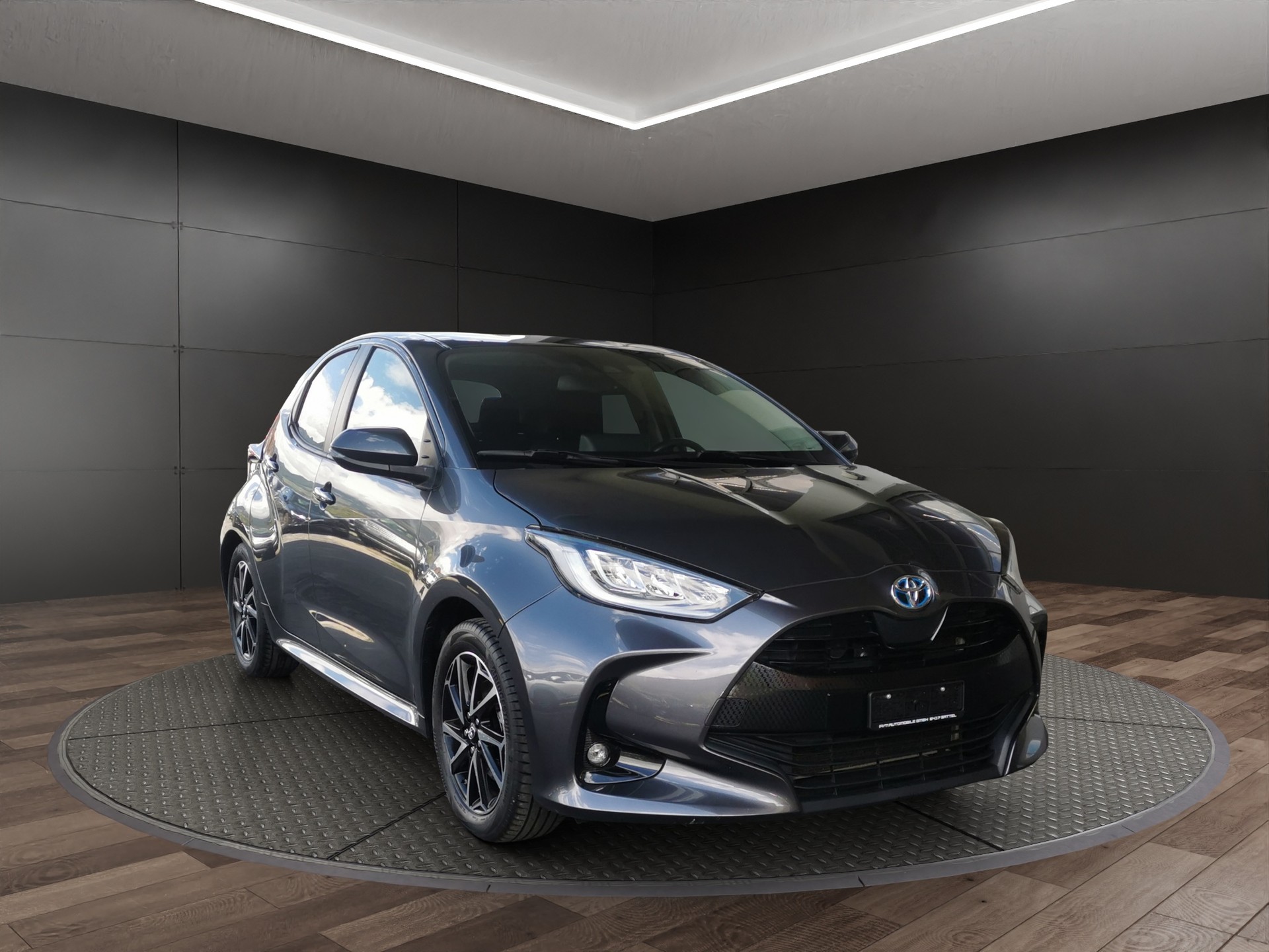 TOYOTA Yaris 1.5 Active e-CVT
