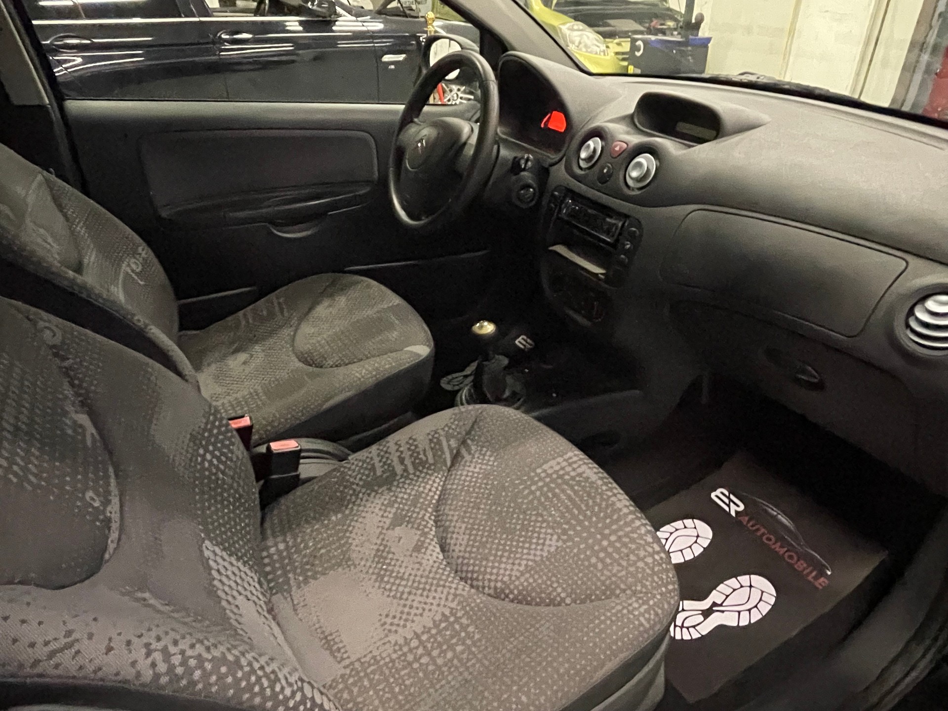 CITROEN C2 1.1i X-image-9