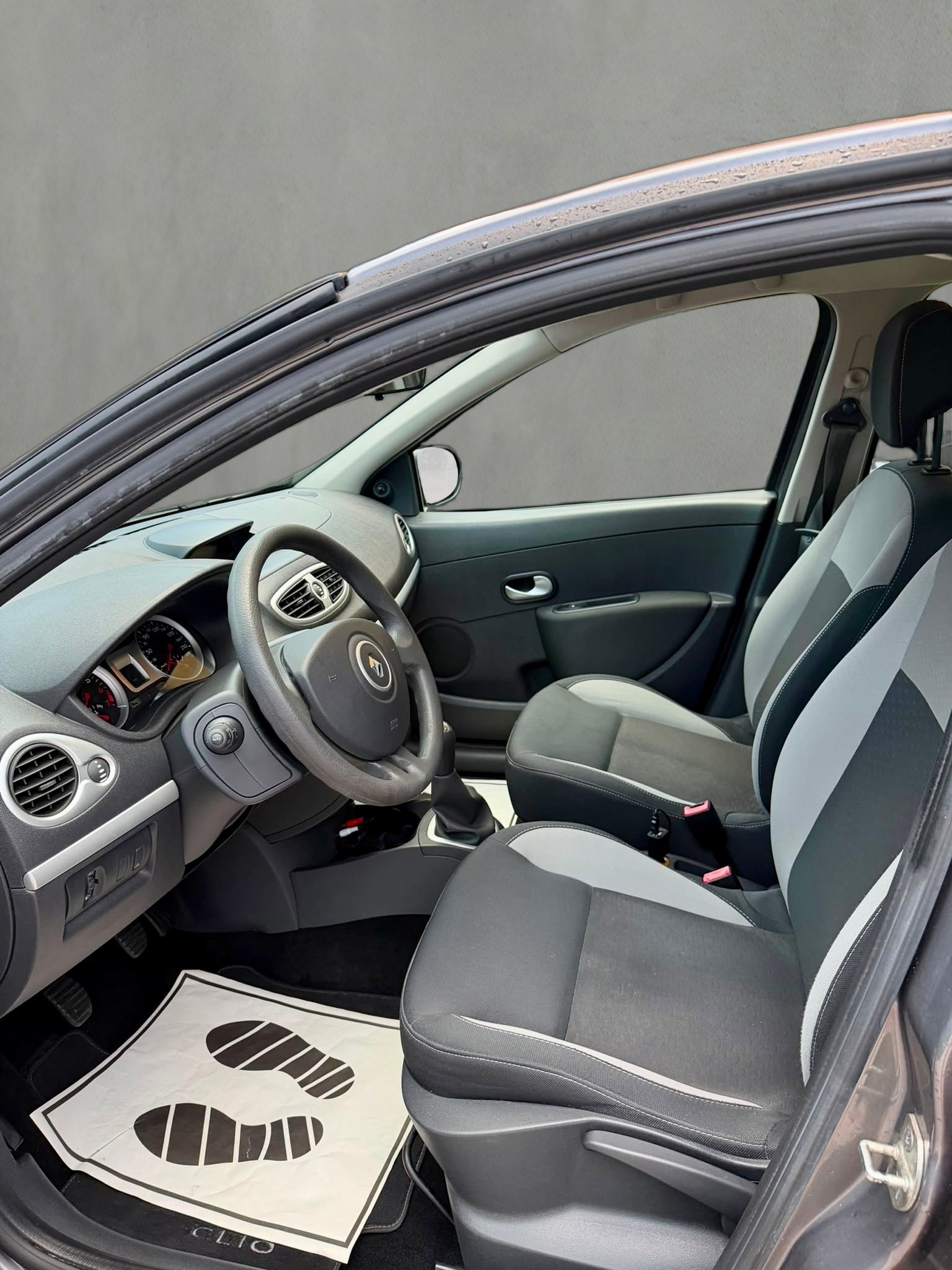 RENAULT Clio 1.2 16V Turbo S-image-8