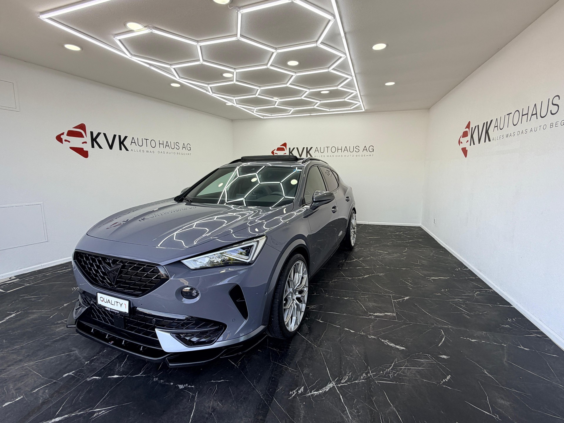 CUPRA Formentor 2.0TSI VZ 4Drive DSG | Traumaustattung | Maxton Design | ACE 20-Zoll | Akrapovic | Eibach Fahrwerksfedern |-showroom-element-1