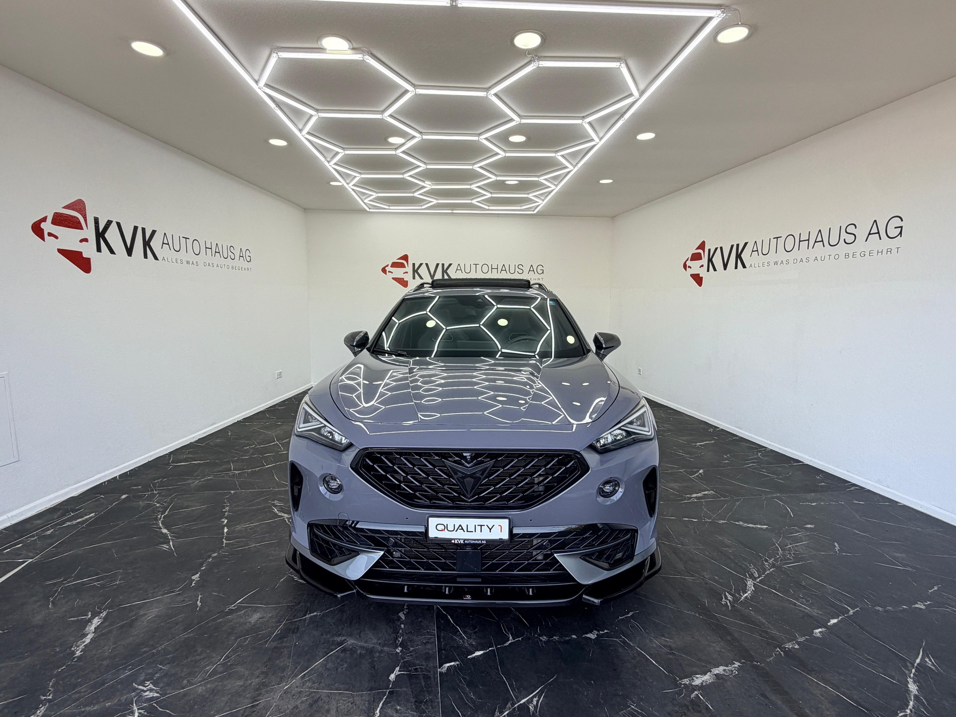 CUPRA Formentor 2.0TSI VZ 4Drive DSG | Traumaustattung | Maxton Design | ACE 20-Zoll | Akrapovic | Eibach Fahrwerksfedern |-showroom-element-2