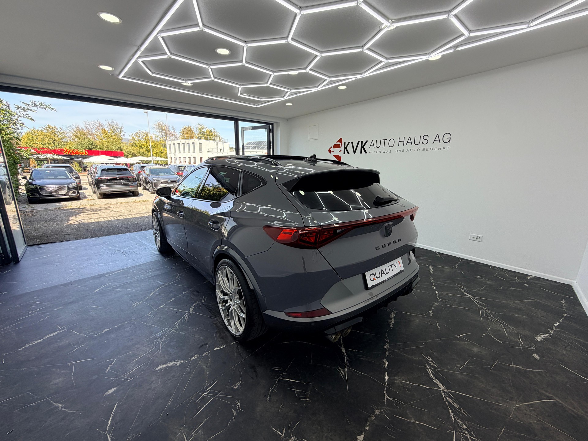CUPRA Formentor 2.0TSI VZ 4Drive DSG | Traumaustattung | Maxton Design | ACE 20-Zoll | Akrapovic | Eibach Fahrwerksfedern |-image-5