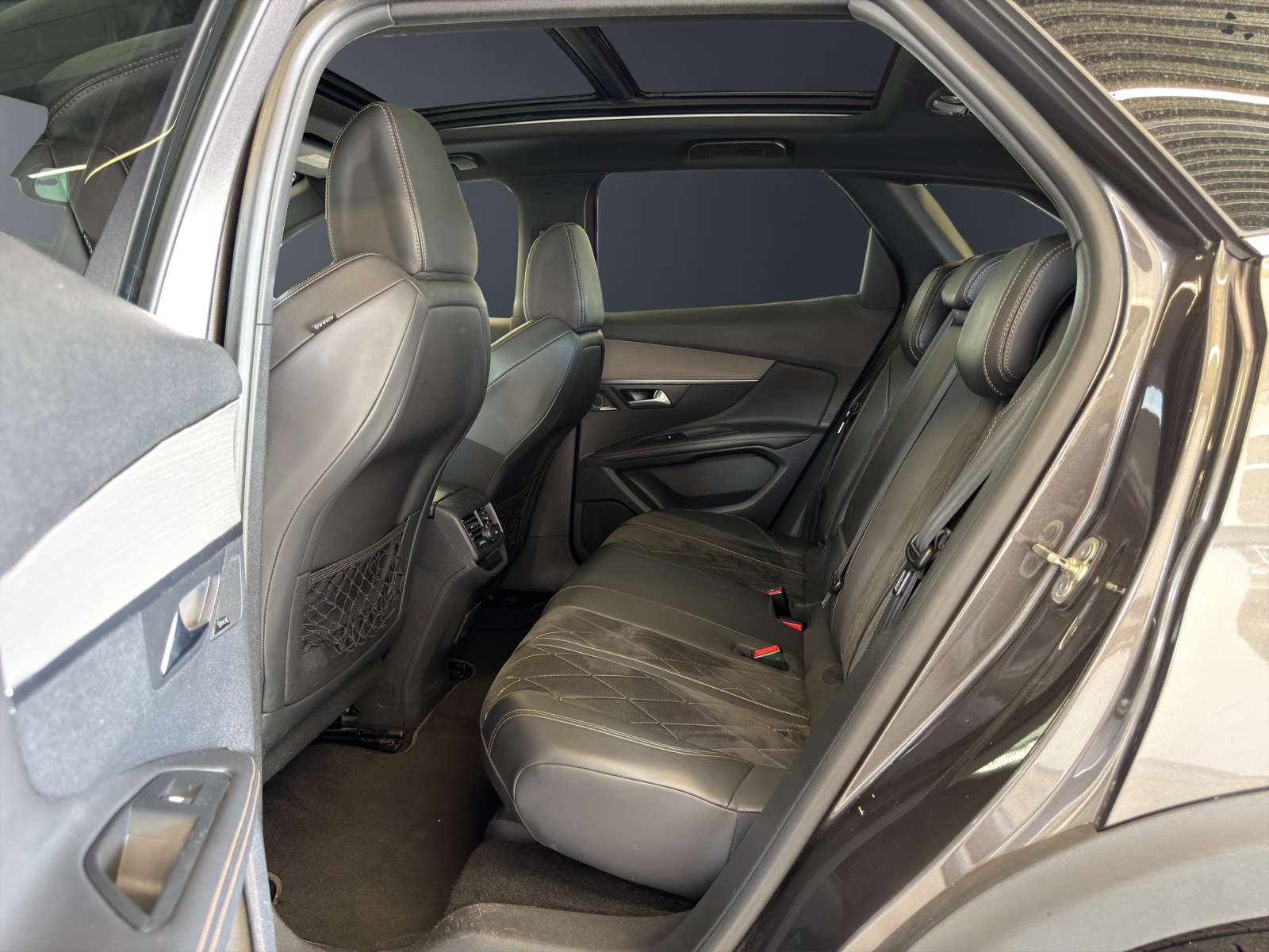 PEUGEOT 3008 2.0 BlueHDi GT EAT-image-20