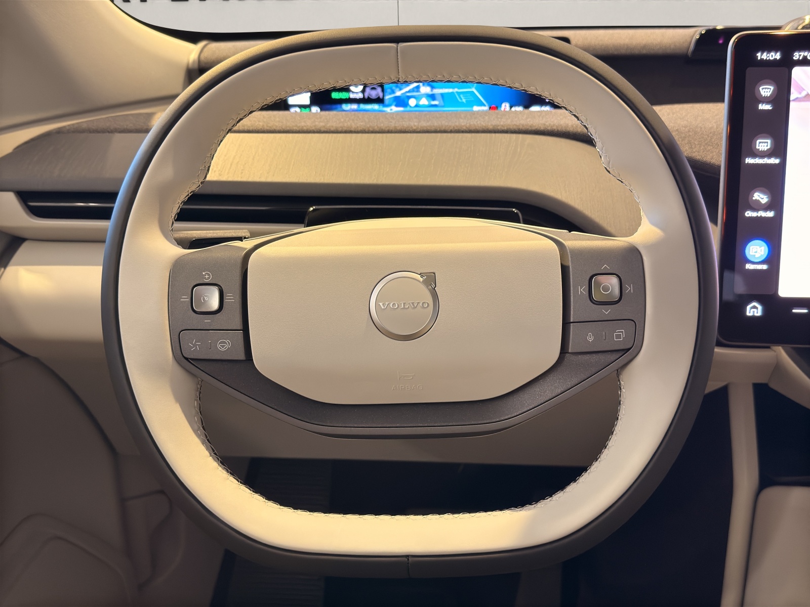 VOLVO EX60 Twin Ultra AWD-image-7