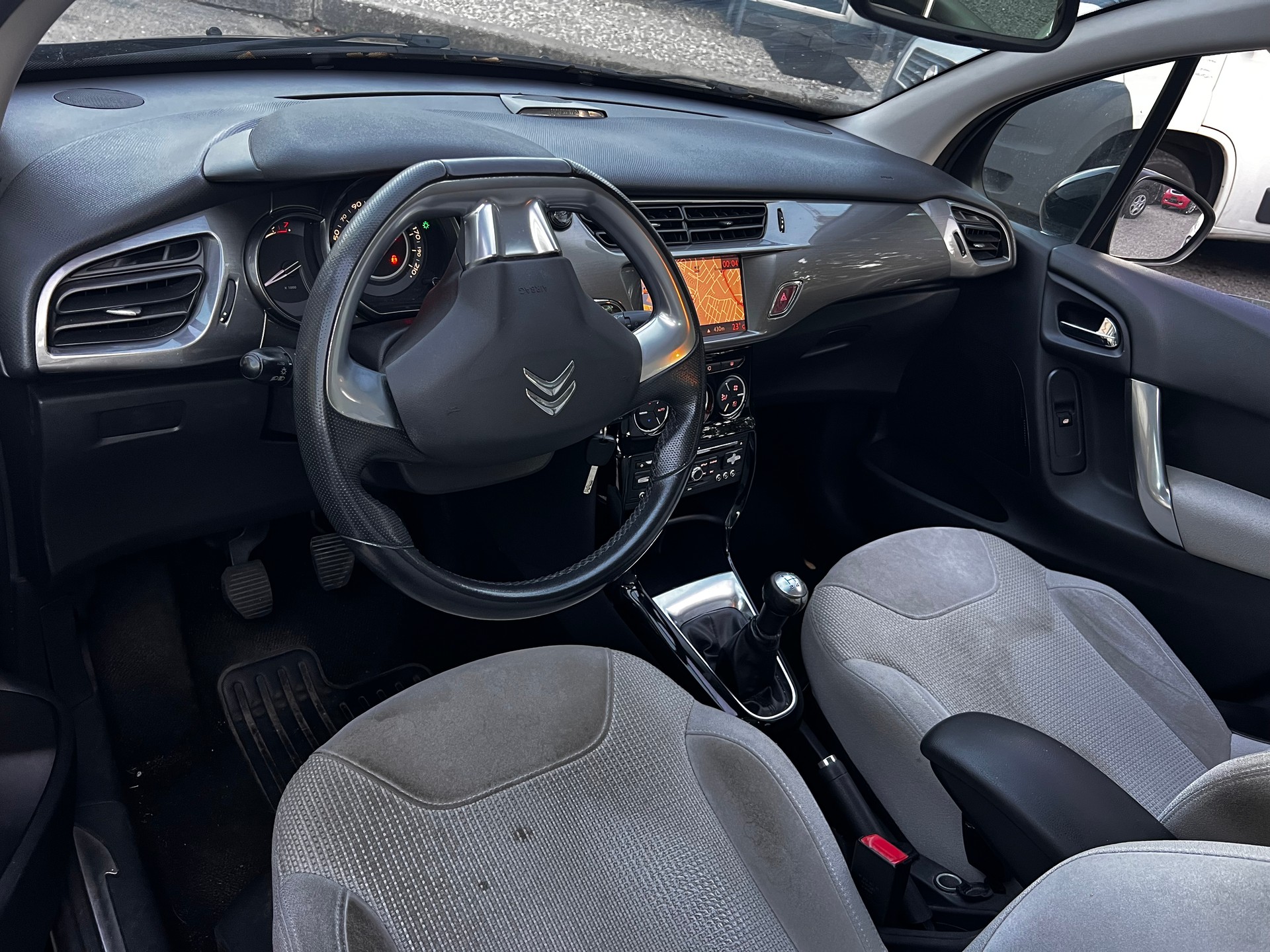 CITROEN C3 1.6i 16V Exclusive-image-5