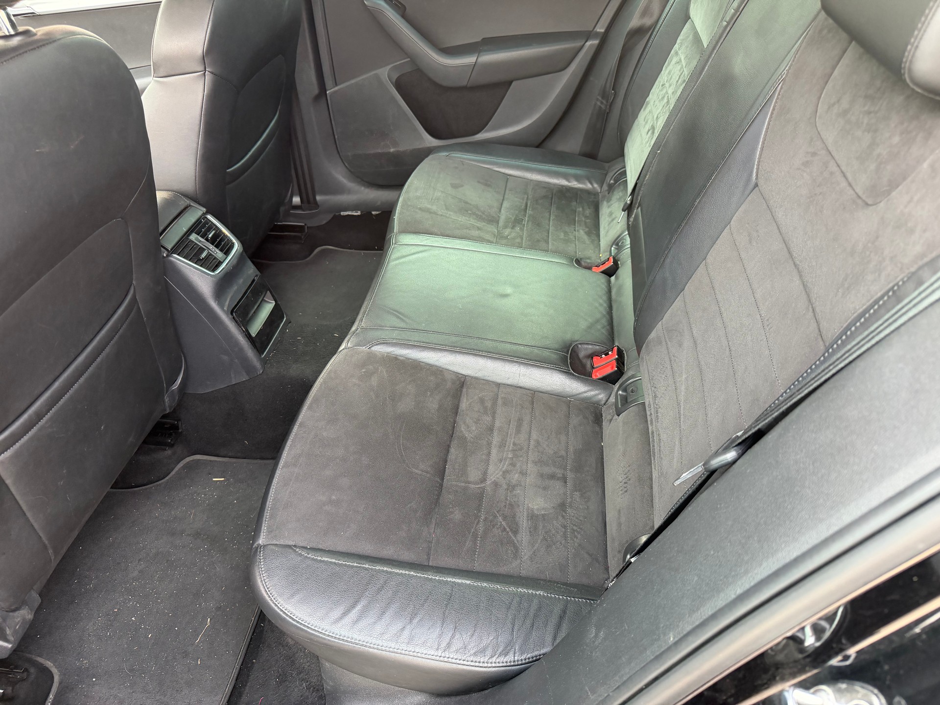 SKODA Octavia Combi 2.0 TDI Ambition 4x4-image-6