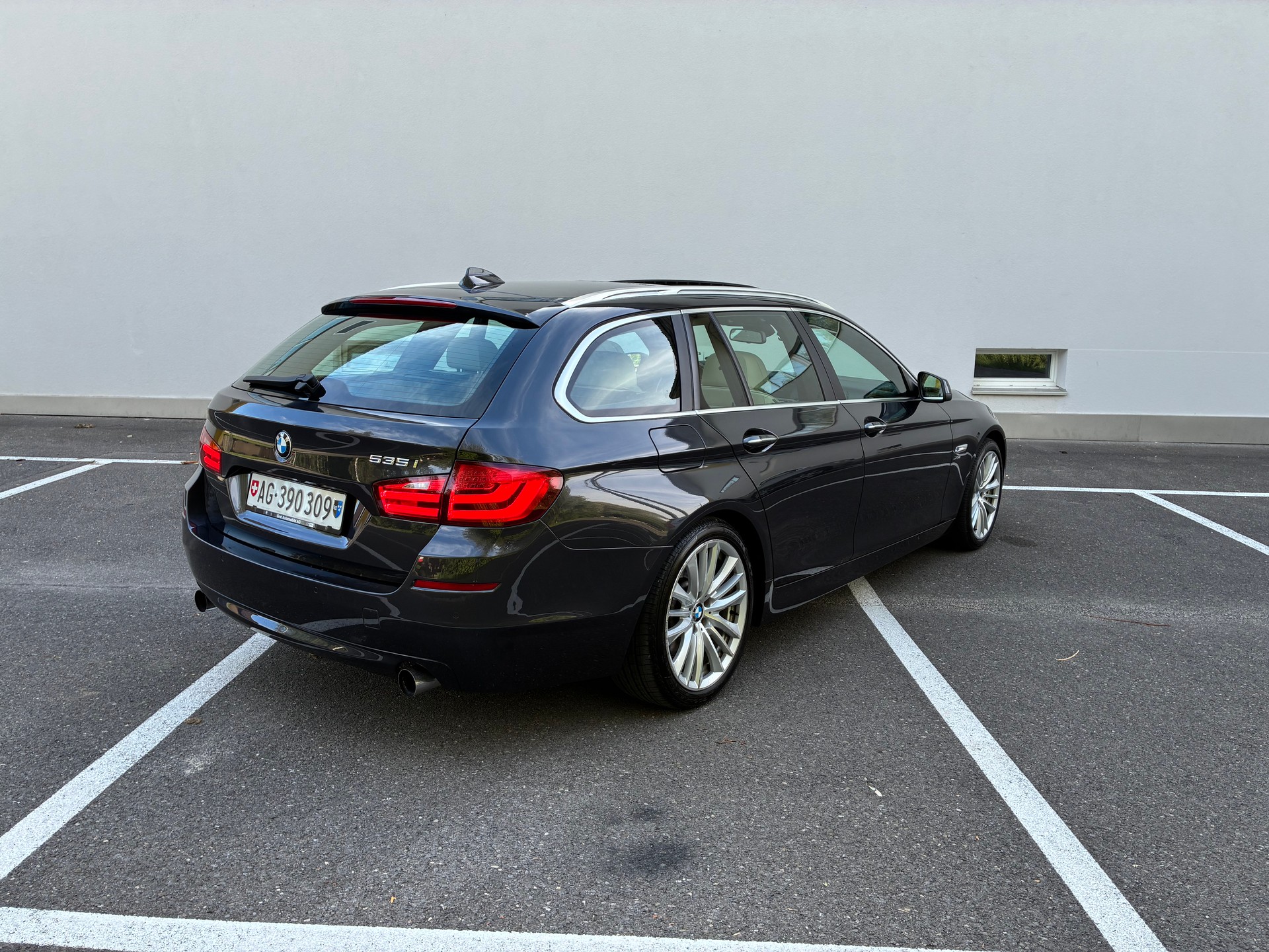 BMW 535i xDrive-image-1