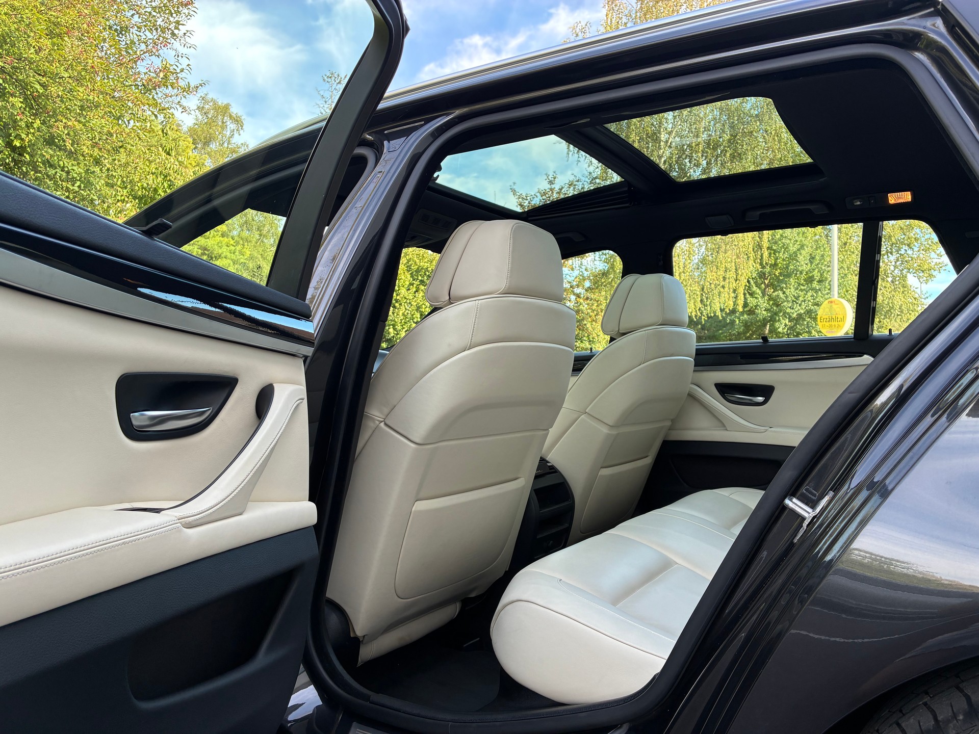 BMW 535i xDrive-image-4