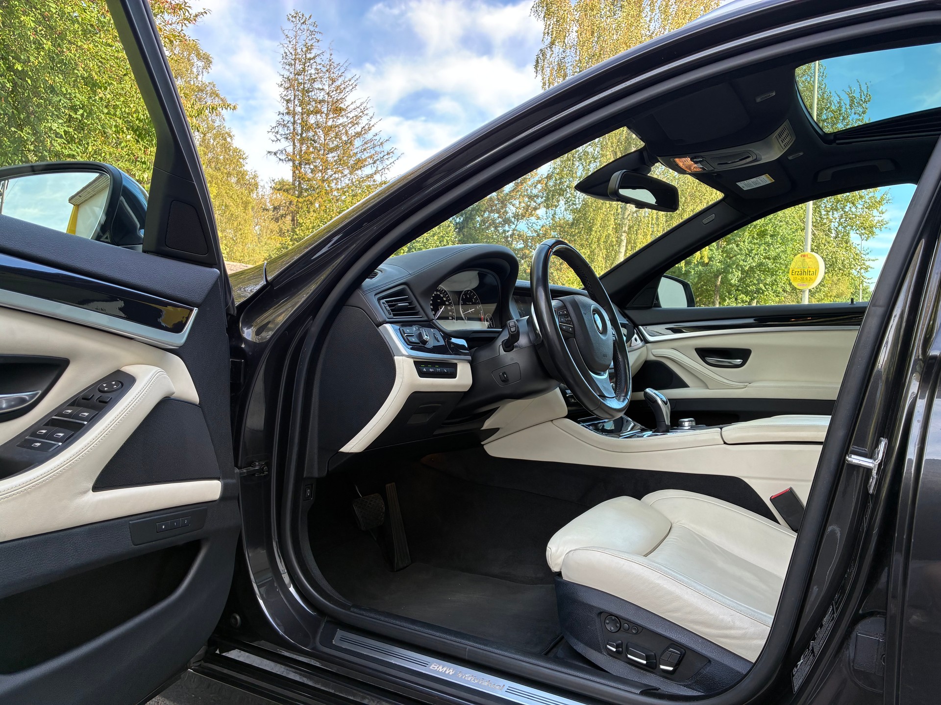 BMW 535i xDrive-image-3