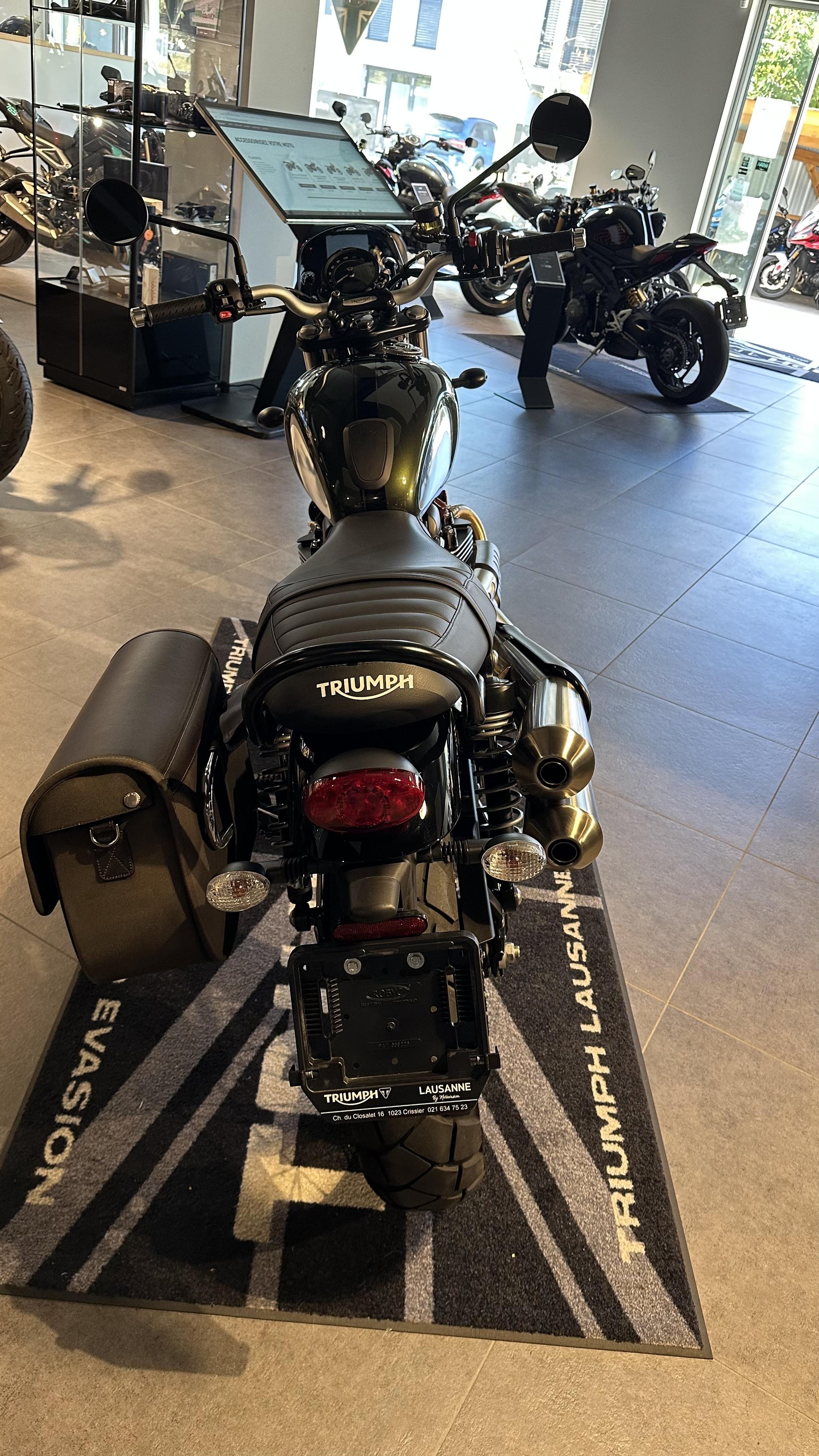 TRIUMPH Street Scrambler 900 Special Edition-showroom-element-3