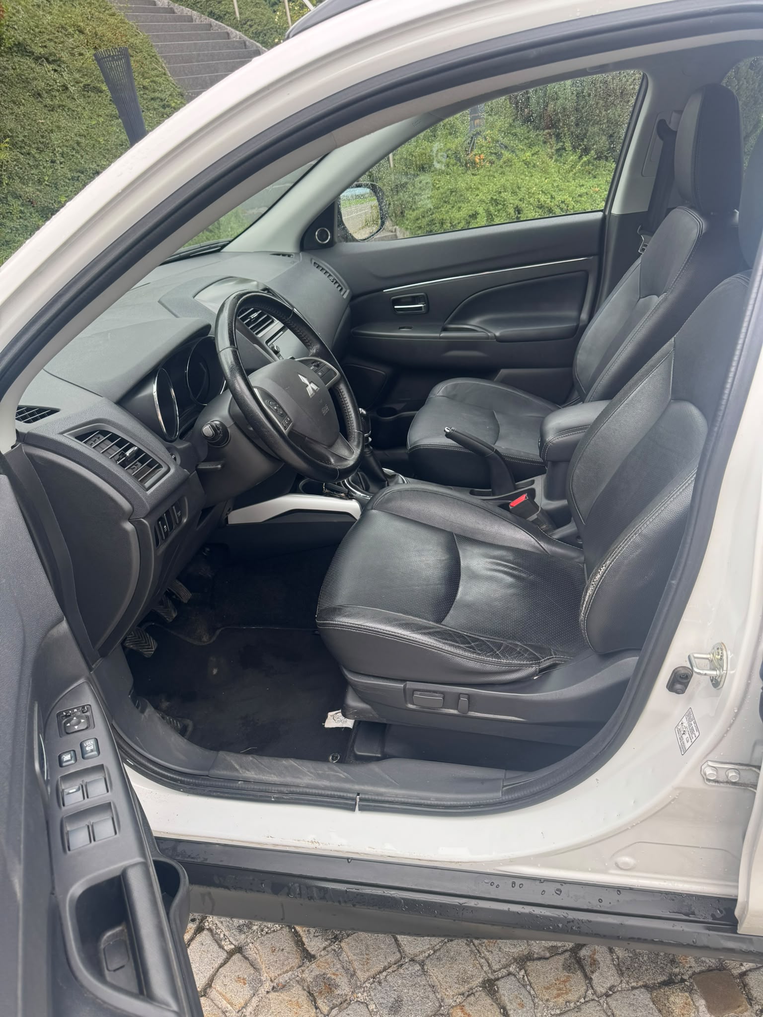 MITSUBISHI ASX 1.8 DID Navigator 4WD-image-10