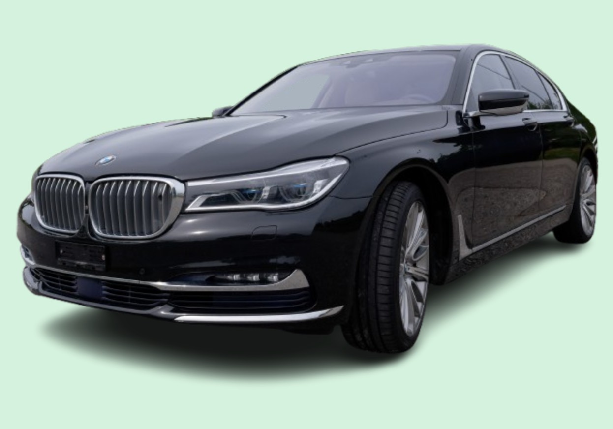 BMW 750i xDrive-image-0