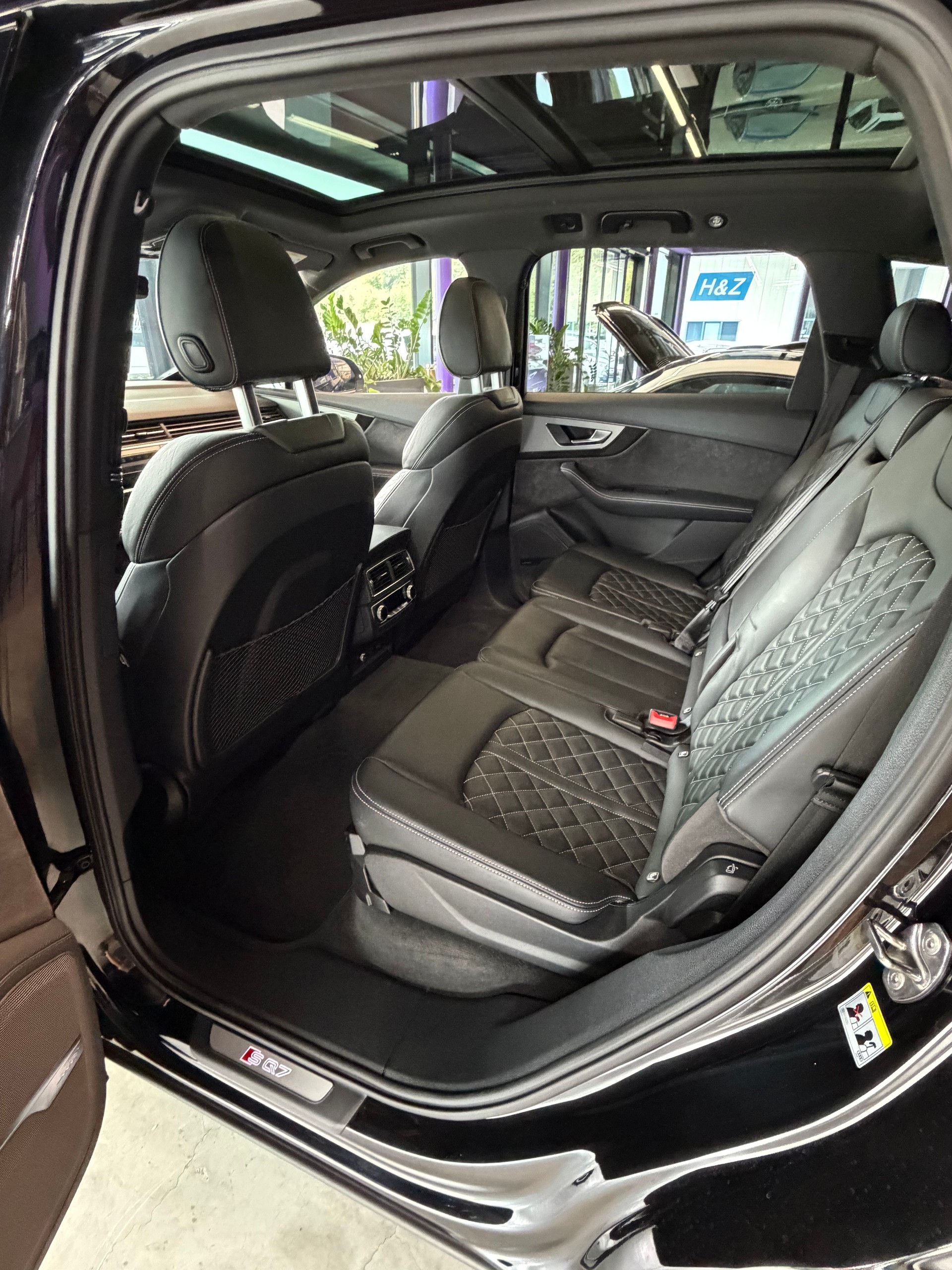 AUDI SQ7 4.0 TDI quattro tiptronic-image-7