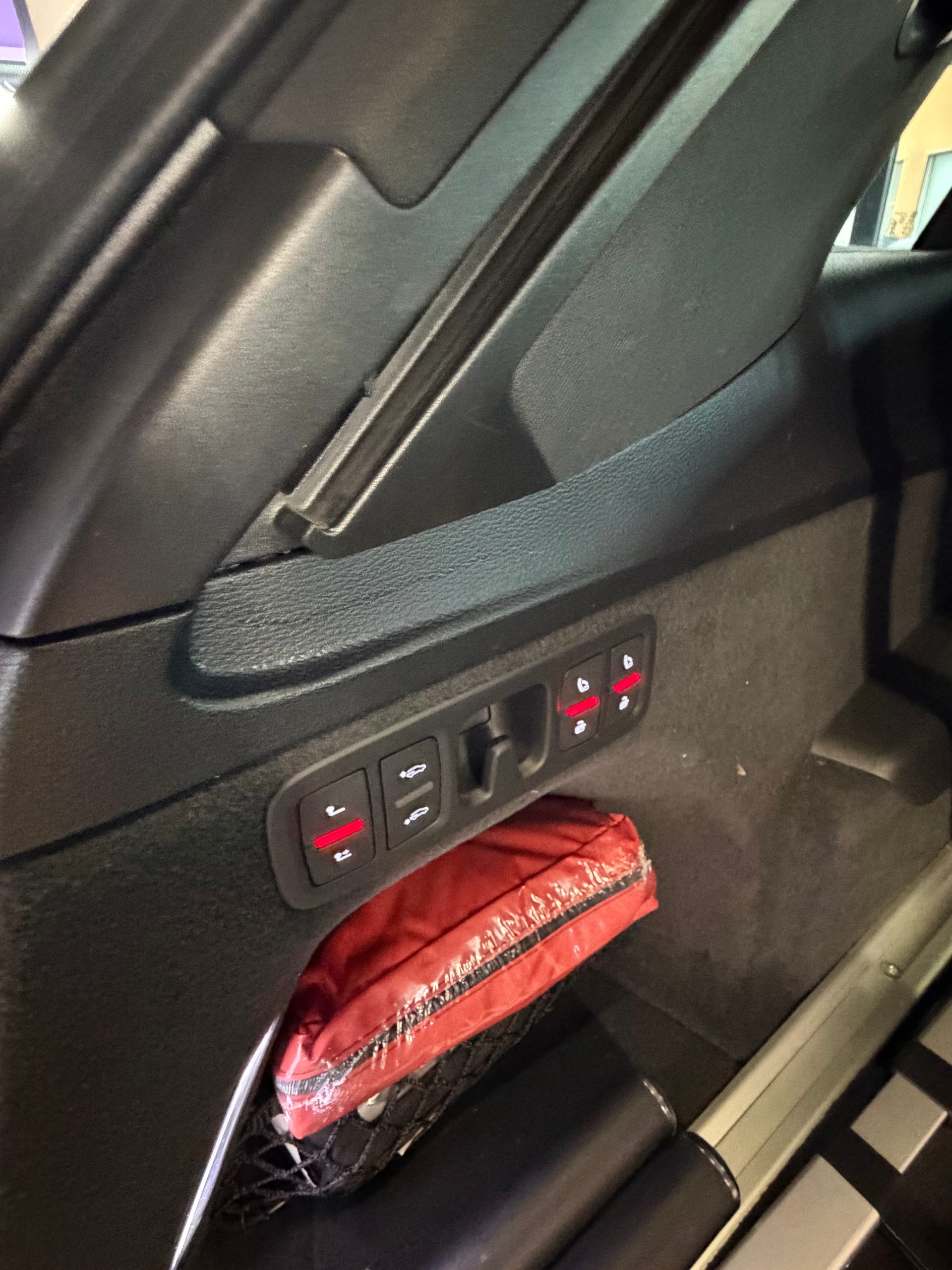 AUDI SQ7 4.0 TDI quattro tiptronic-image-8