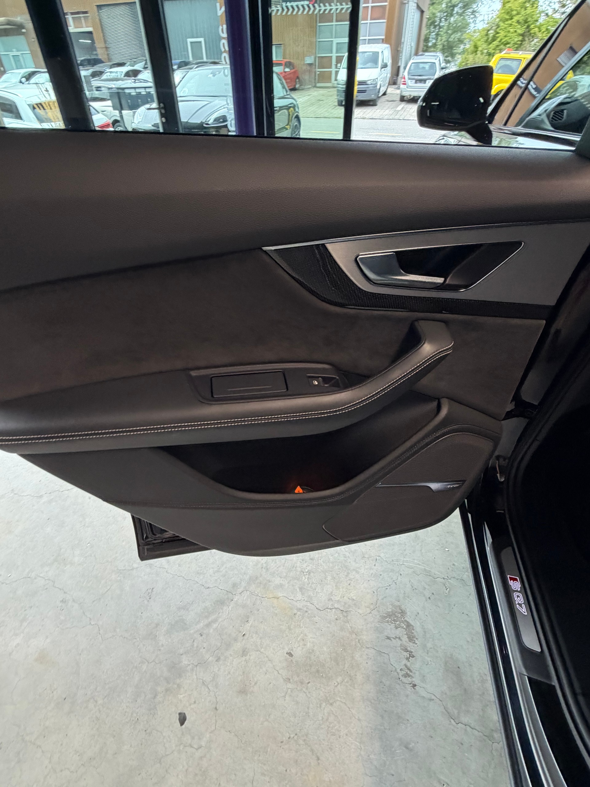 AUDI SQ7 4.0 TDI quattro tiptronic-image-6